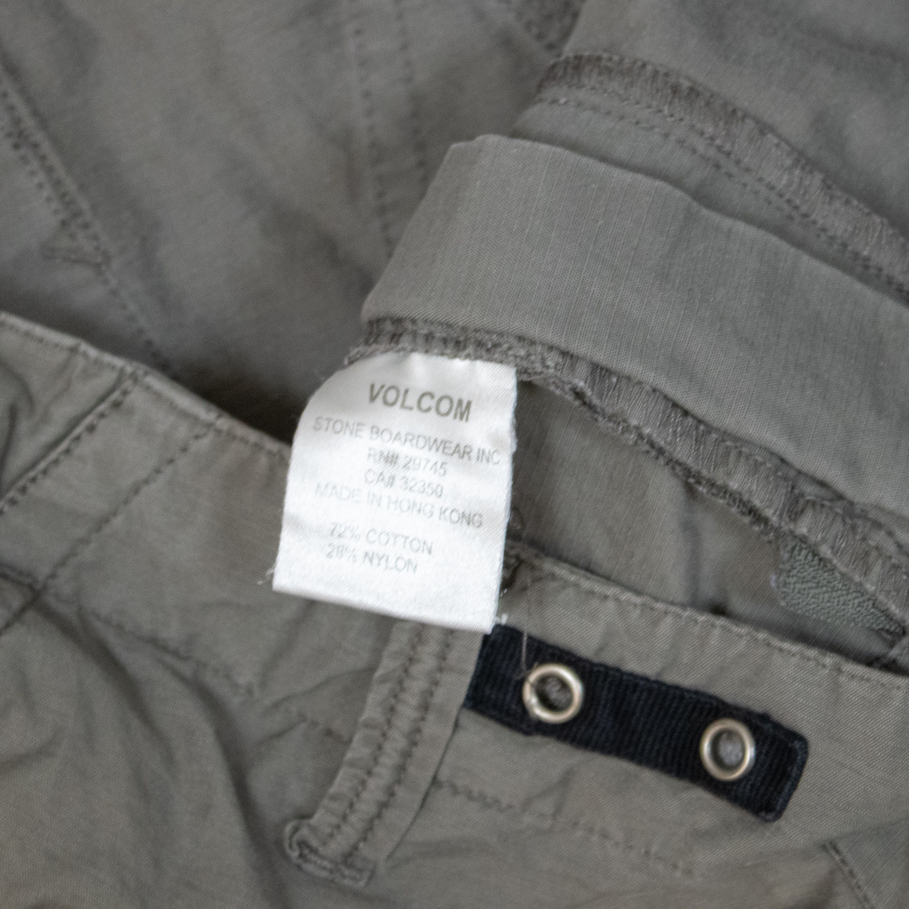 Volcom Y2K Volcom Baggy Cargo Olive Grey Baggy Relax Shorts Size US 36 / EU 52 - 7 Thumbnail