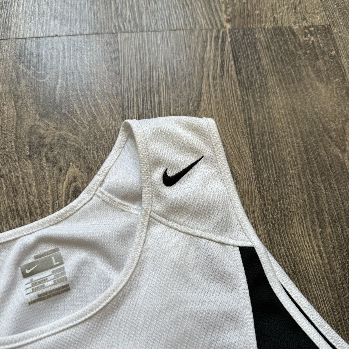 Nike Vintage Nike Vest Size US M / EU 48-50 / 2 - 3 Thumbnail