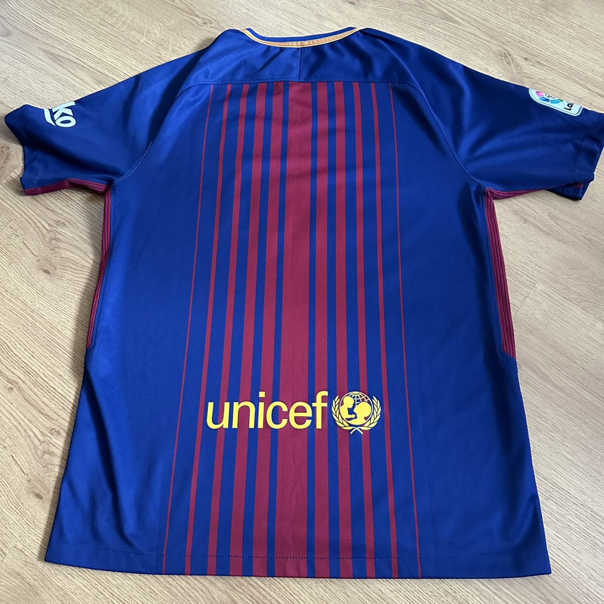 Nike Nike BARCELONA 2017 2018 HOME FOOTBALL SHIRT SOCCER JERSEY Size US M / EU 48-50 / 2 - 7 Thumbnail