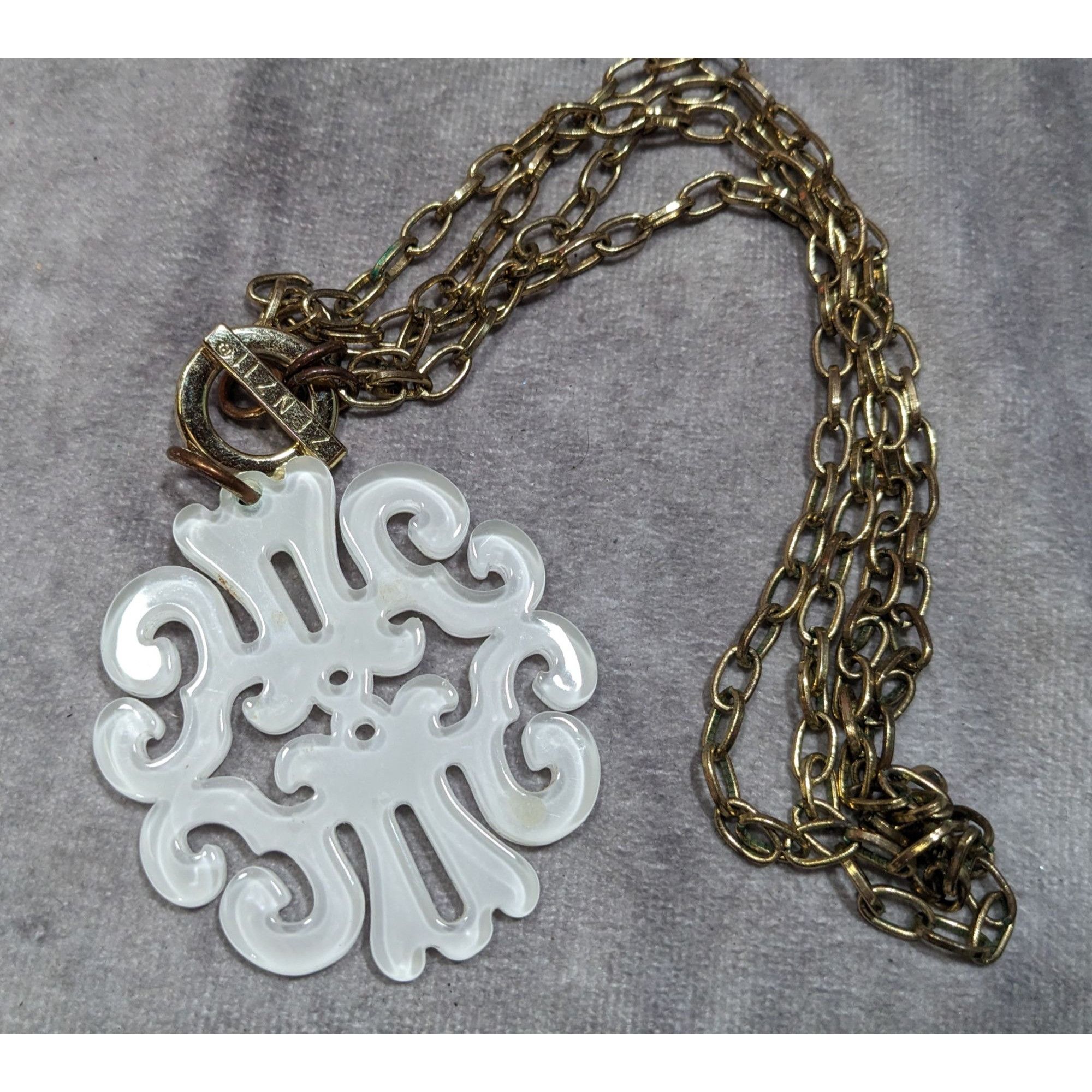 Other Zenzii White Vintage Style Pendant On Gold Tone Chain Size ONE SIZE - 4 Thumbnail