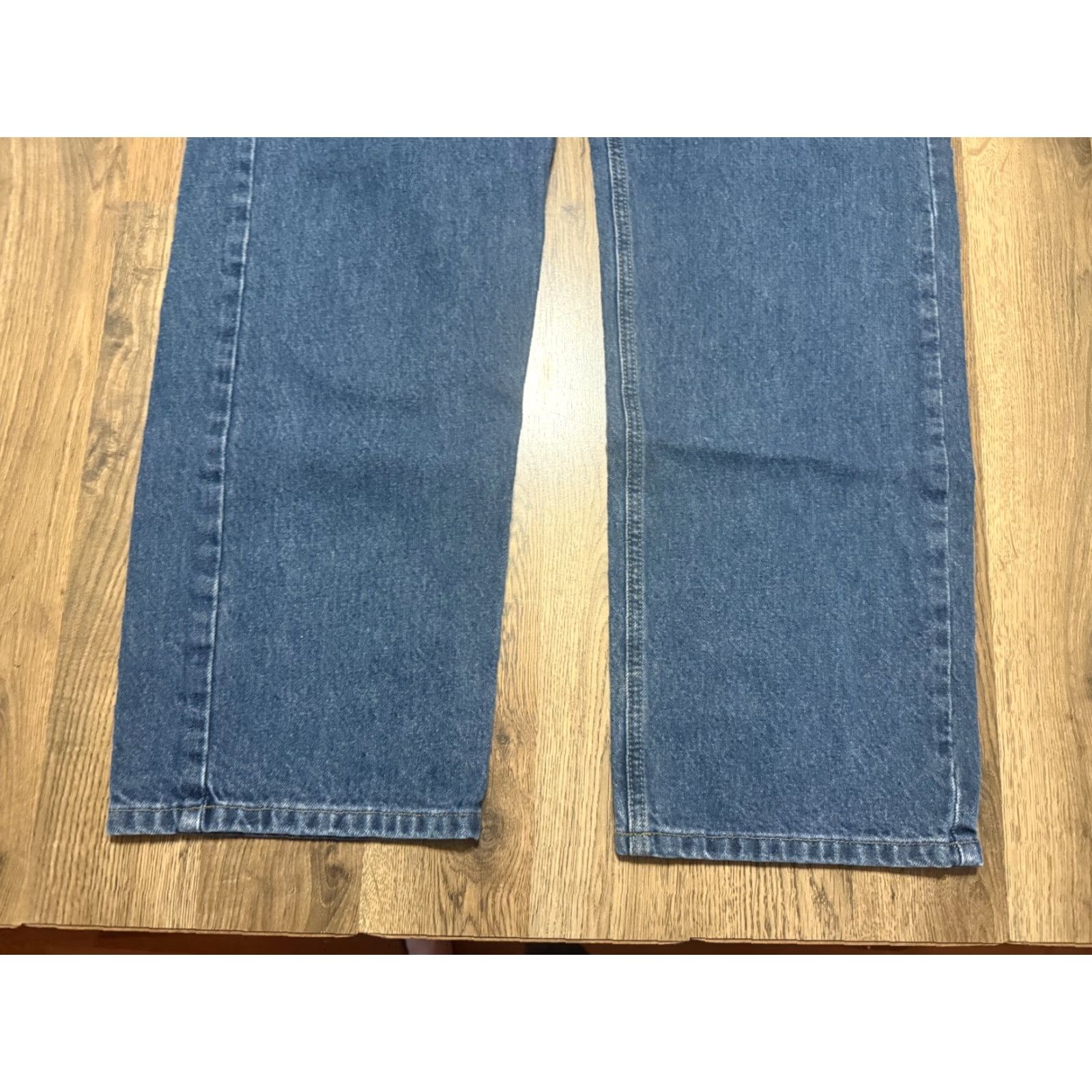 Carhartt Carhartt Jeans Men 36x32 Blue Denim Relaxed Fit Straight Leg 5-Pocket Design Vintage No (but avoid extra words) Size US 36 / EU 52 - 3 Thumbnail