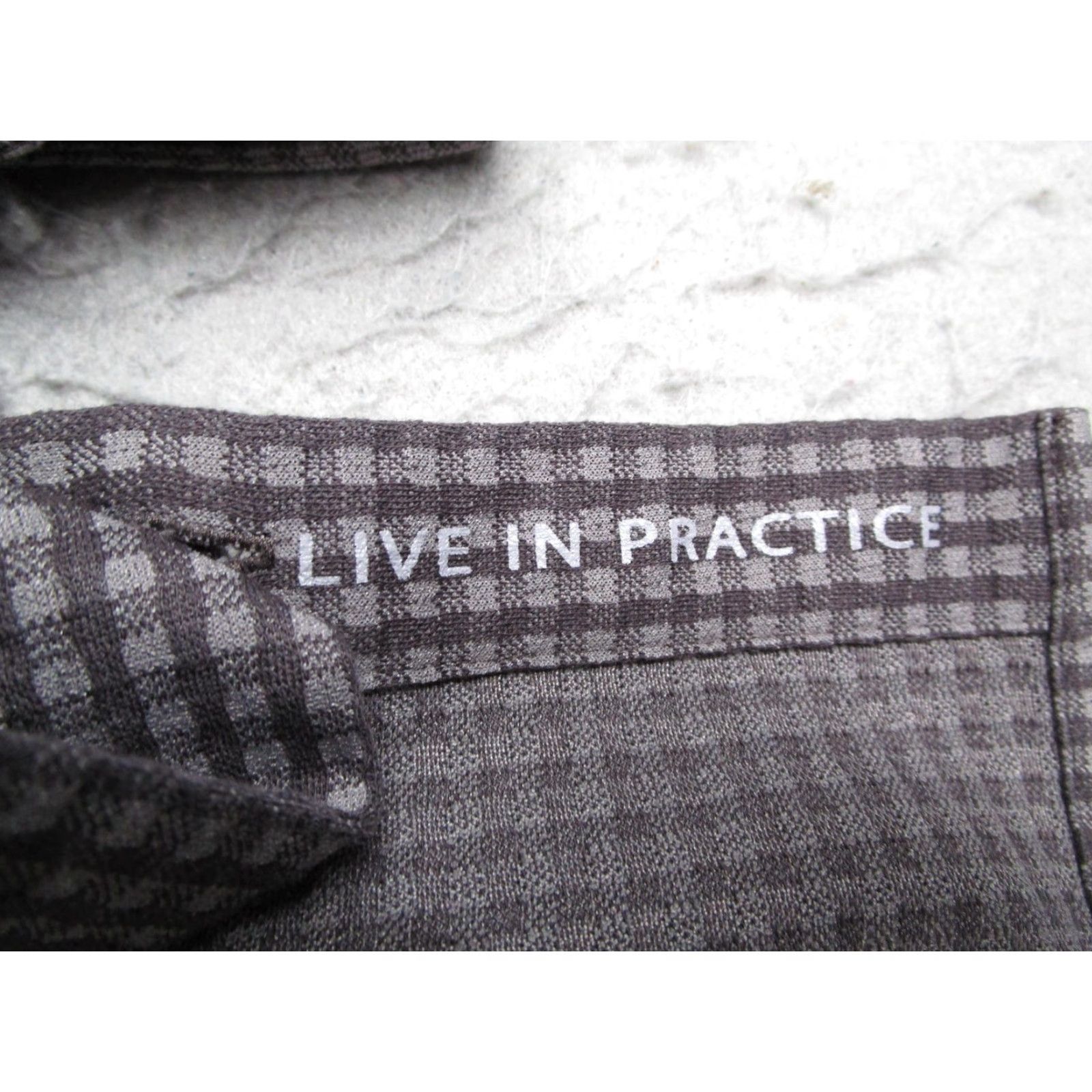 Lululemon Lululemon Shirt Mens Large Gray Black Long Sleeve Button Up Casual Pocket Size US L / EU 52-54 / 3 - 4 Thumbnail