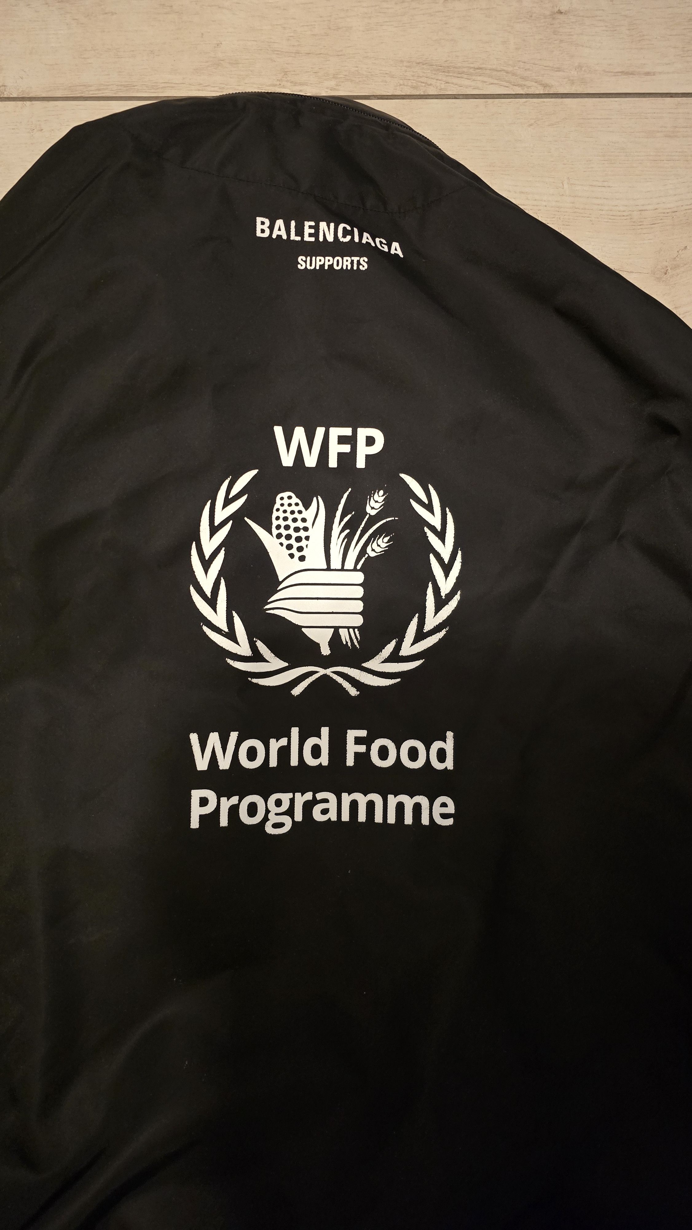 Balenciaga Balenciaga FW18 - World Food Programme Jacket Size US M / EU 48-50 / 2 - 4 Thumbnail