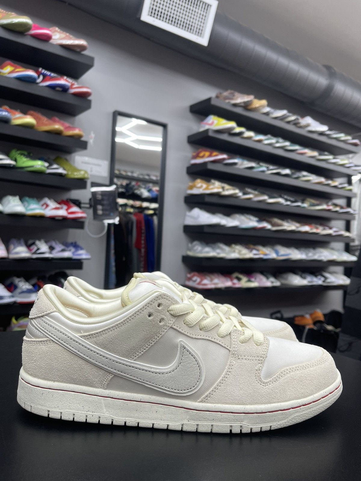 Nike Size 11.5 - Nike Dunk Low SB City Of Love Light Bone Size US 11.5 / EU 44-45 - 3 Thumbnail