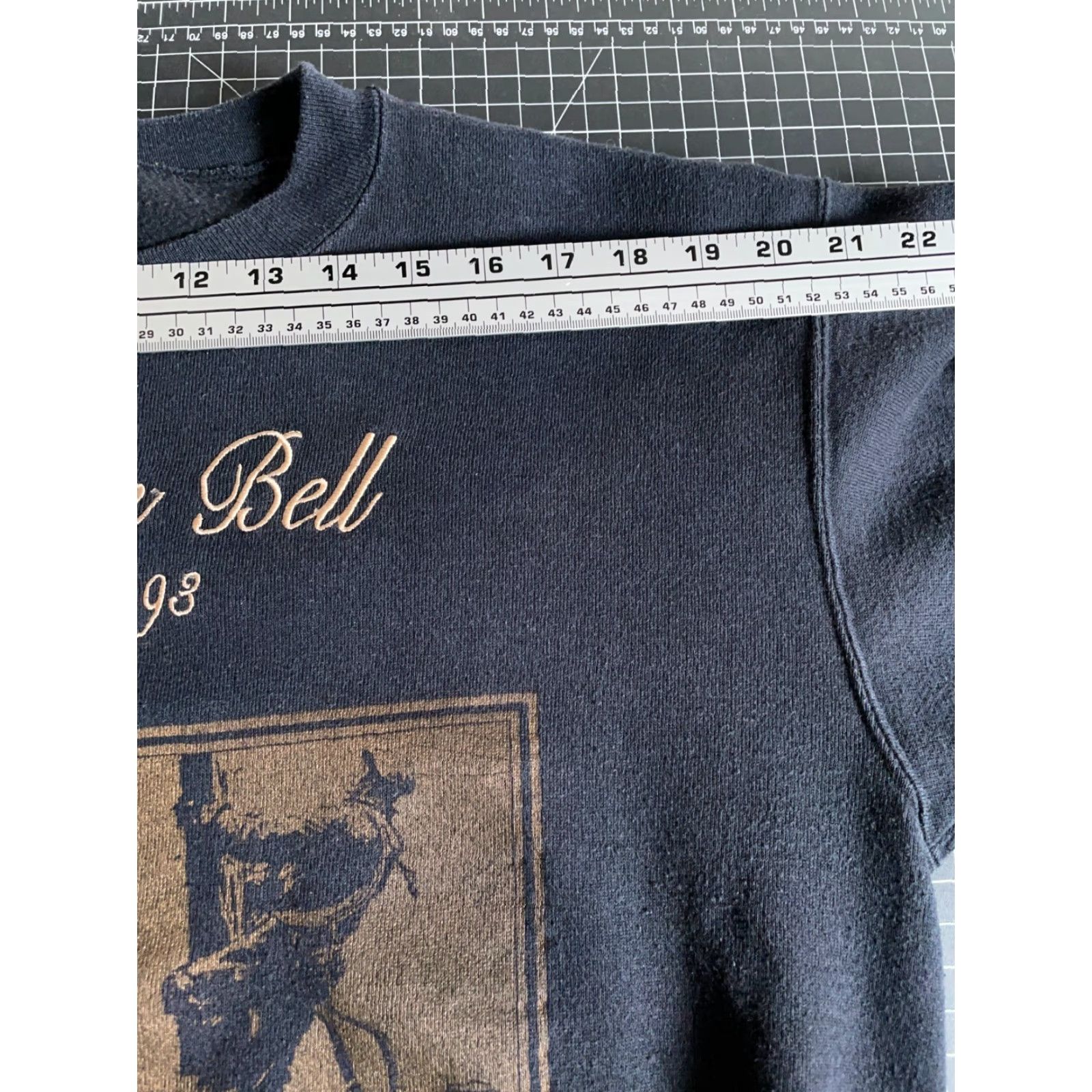 Delta VINTAGE Delta Michigan Bell Sweatshirt Crewneck Adult Large Black 90s Graphic Print 50/50 USA Mens Size US L / EU 52-54 / 3 - 7 Thumbnail