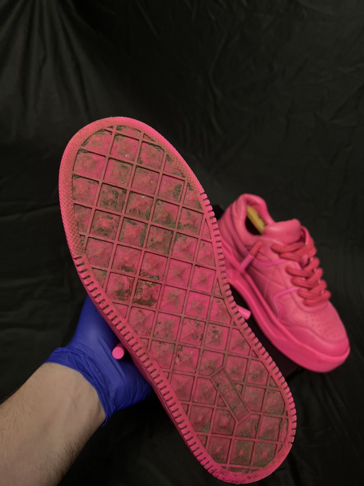 Valentino Valentino garavani pink sneakers shoes trainers Size US 10 / EU 43 - 10 Thumbnail