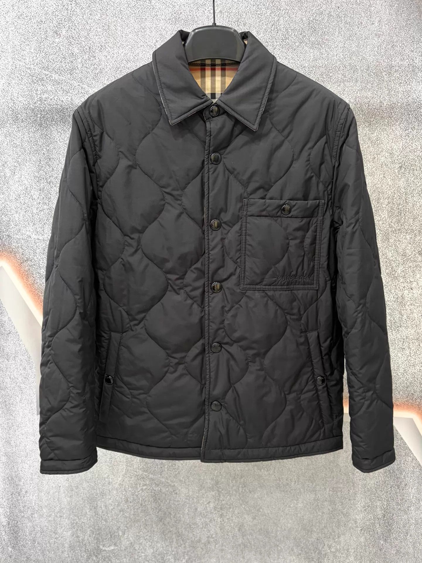 Burberry Burberry Black Puffer Jacket XS Like New Size US XS / EU 42 / 0 - 1 Thumbnail
