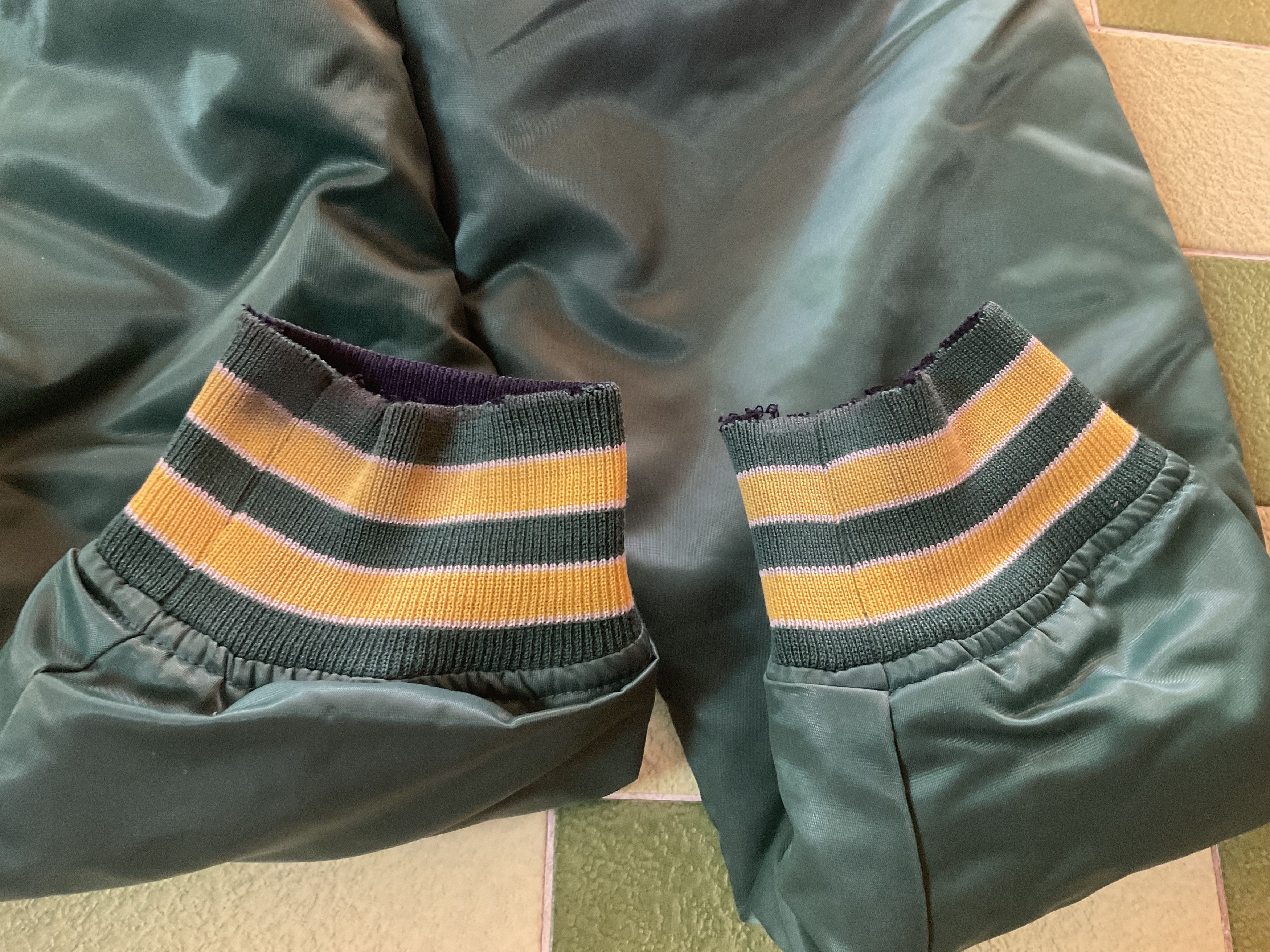 MLB Vintage Reversible Oakland Athletics Bomber Jacket Distress Size US L / EU 52-54 / 3 - 10 Thumbnail