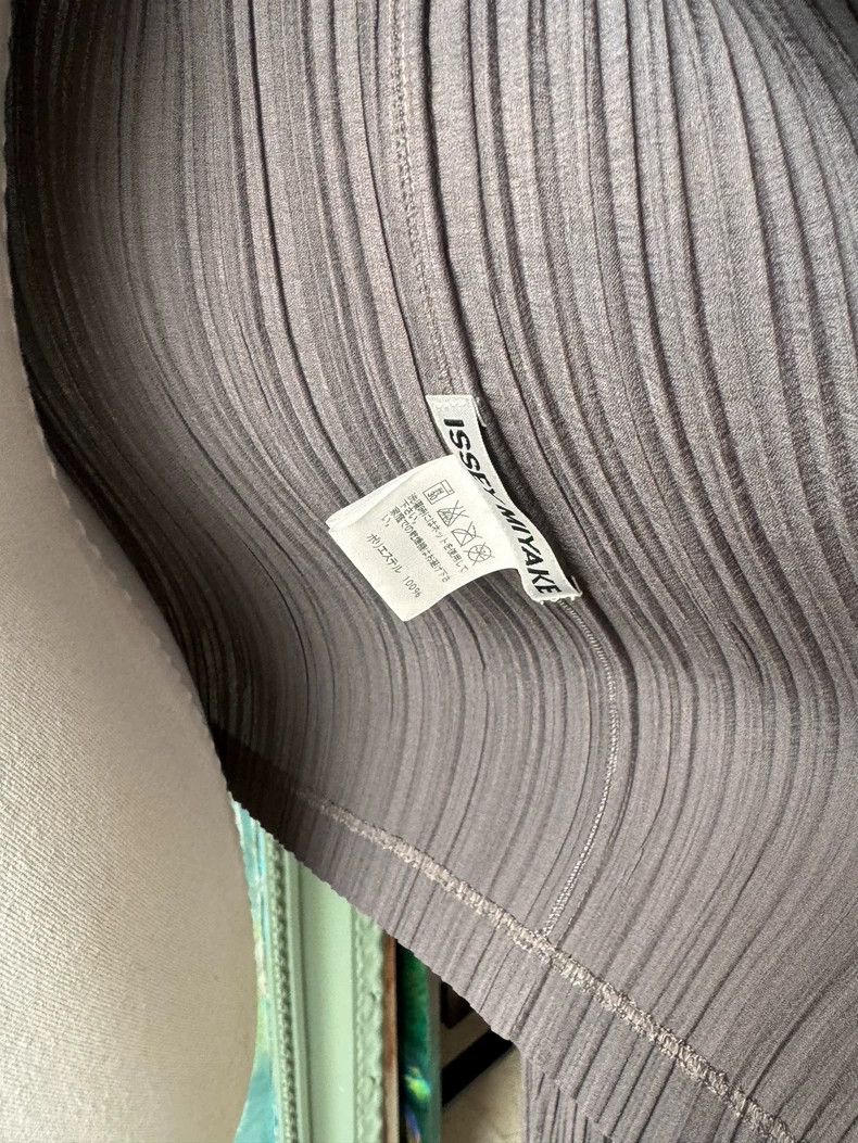 Issey Miyake Issey Miyake size:1 A grey main line pleated cardigan Size XS / US 0-2 / IT 36-38 - 9 Thumbnail