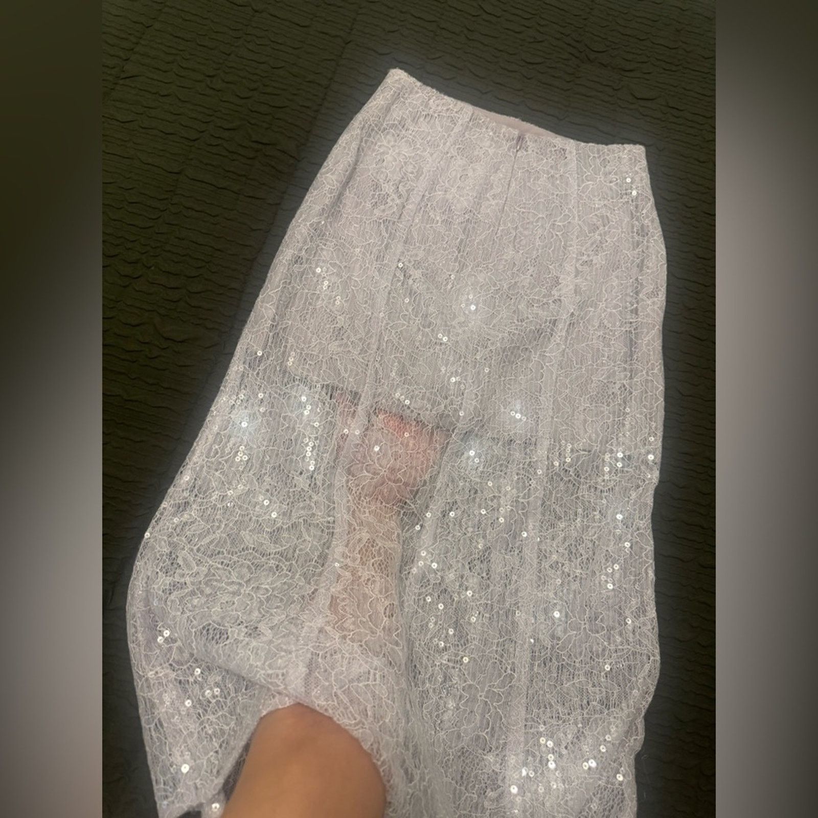 ELLIATT NWT Elliatt Lace sequins Midi Skirt Size Small Size 27" / US 4 / IT 40 - 5 Thumbnail