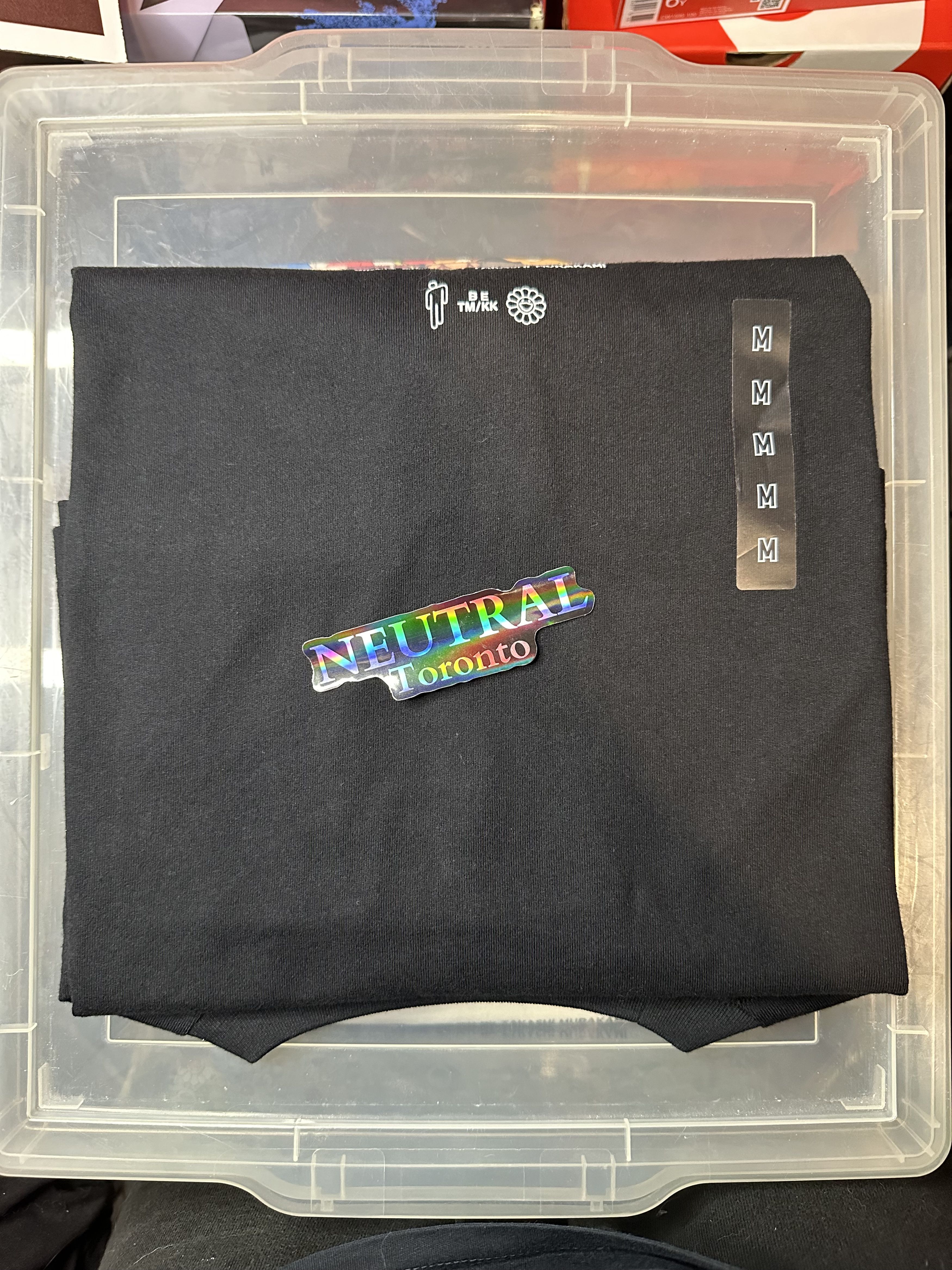Billie Eilish × Takashi Murakami × Uniqlo Billie Eilish x Takashi Murakami Uniqlo Black Tee Size US M / EU 48-50 / 2 - 3 Thumbnail
