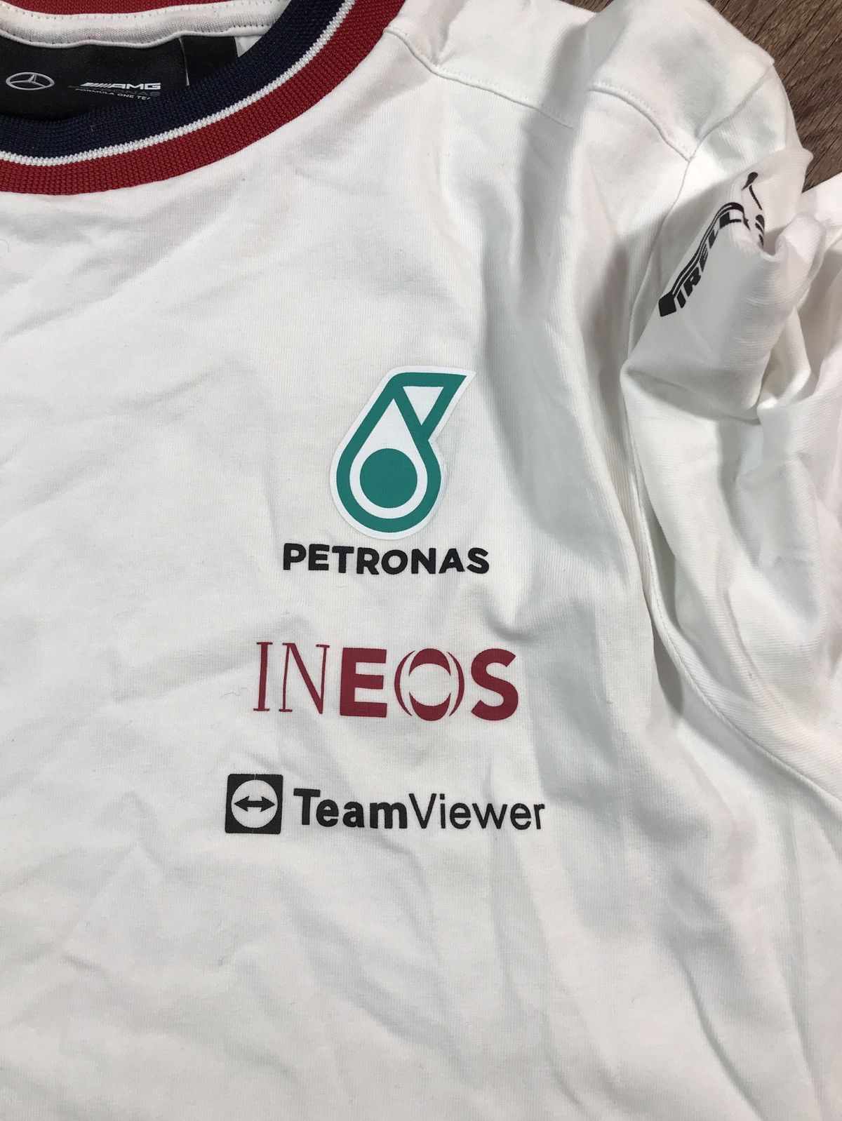 Mercedes-Benz × Vintage Mercedes Benz AMG Petronas F1 Team Long Sleeve Size US L / EU 52-54 / 3 - 7 Thumbnail