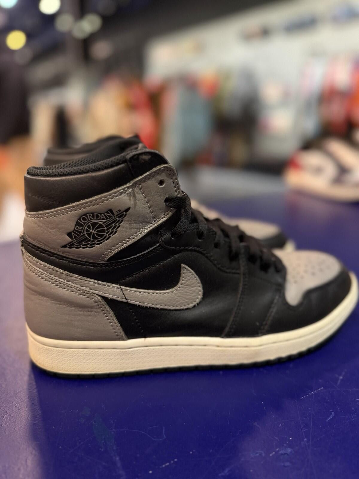 Jordan Brand Nike Air Jordan 1 Retro High OG Shadow (2018) Mens 8.5 Size US 8.5 / EU 41-42 - 6 Thumbnail