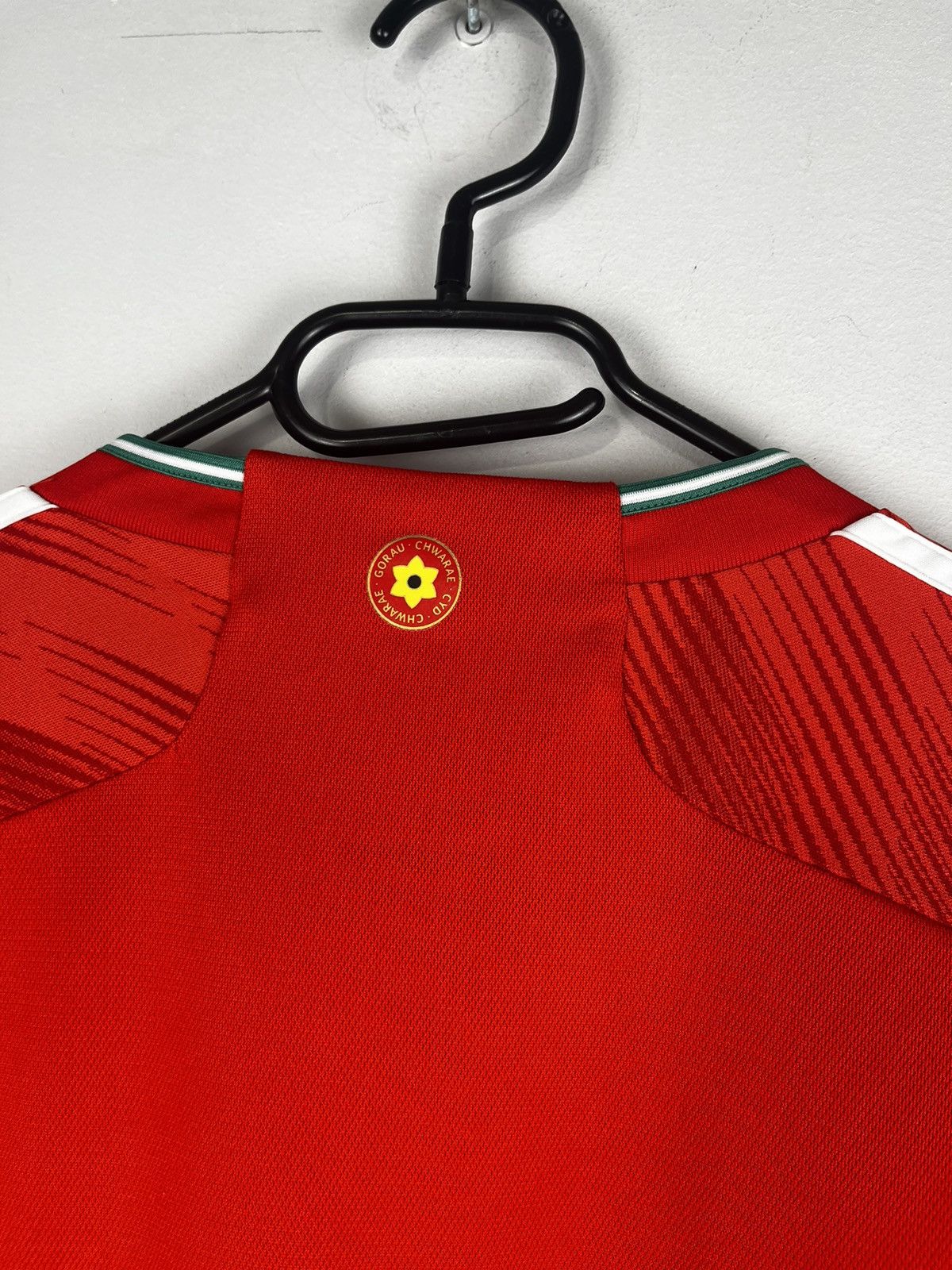 Adidas Adidas National team Wales 2022 home Jersey Size US M / EU 48-50 / 2 - 6 Thumbnail