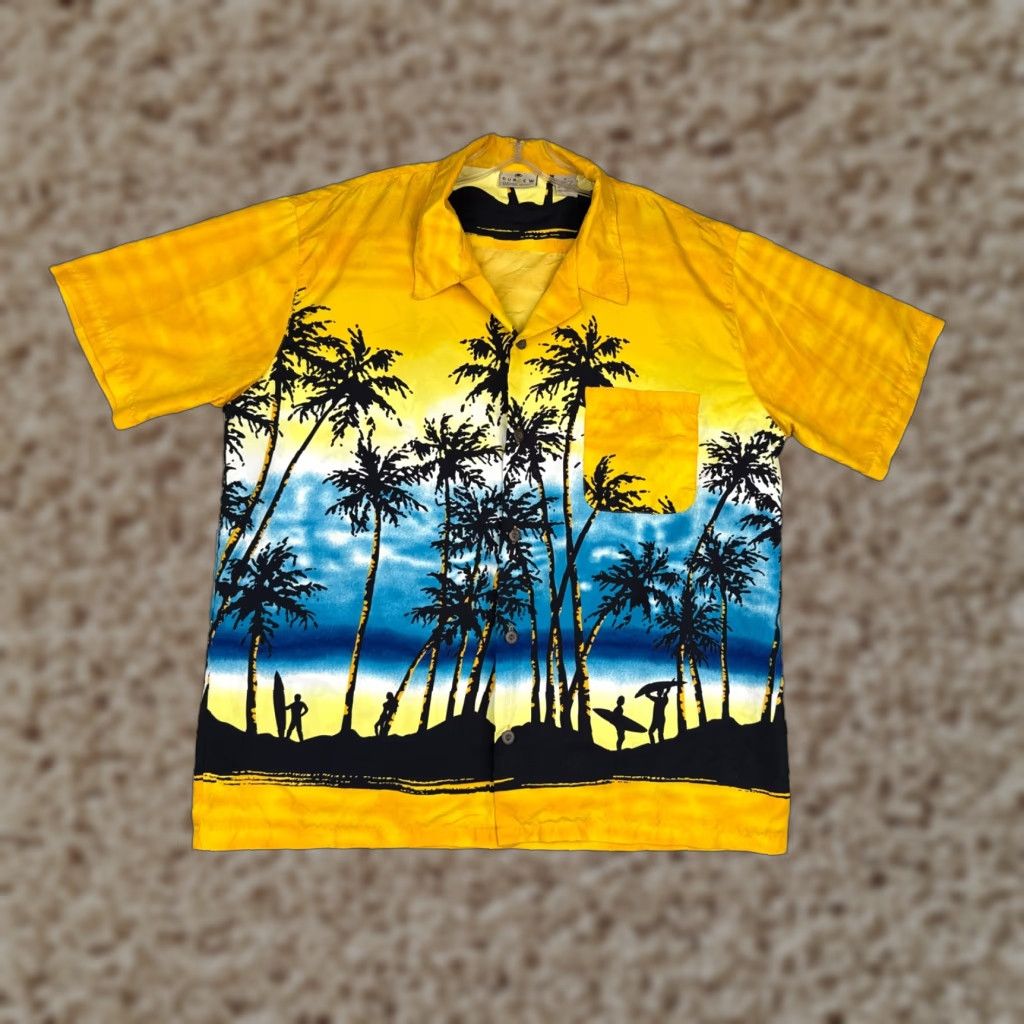 Vintage Curfew Shirt Mens Hawaiian Short Sleeve Button-Up Yellow 100% Polyester Floral 44 in Chest Adult Medium Size US M / EU 48-50 / 2 - 1 Thumbnail