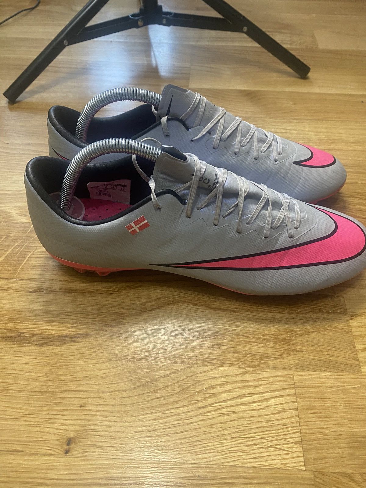 Nike Nike Mercurial Vapor X FGPink Player IssueVictor FischerUS 9 Size US 9 / EU 42 - 4 Thumbnail