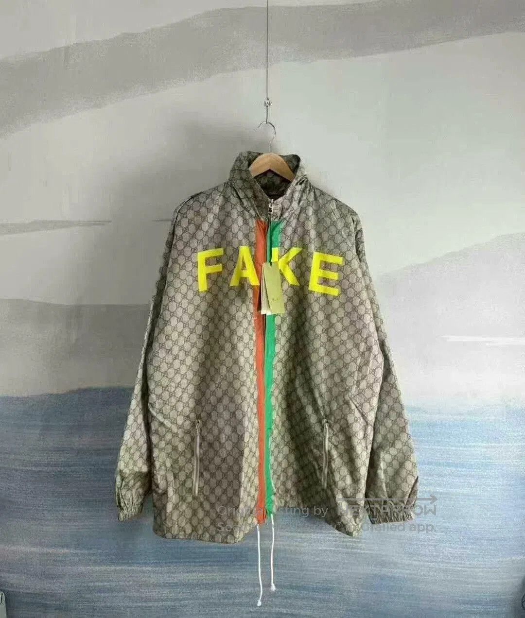 Gucci gucci red green striped jacket with print. Size US L / EU 52-54 / 3 - 1 Thumbnail