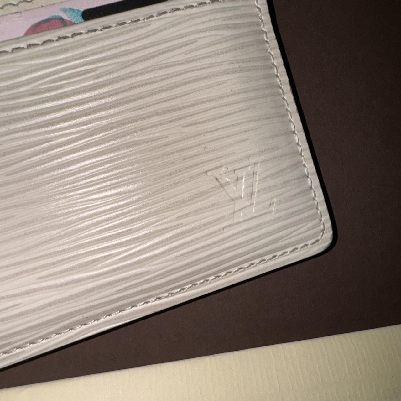 Louis Vuitton White Epi Leather Cardholder Size ONE SIZE - 2 Thumbnail