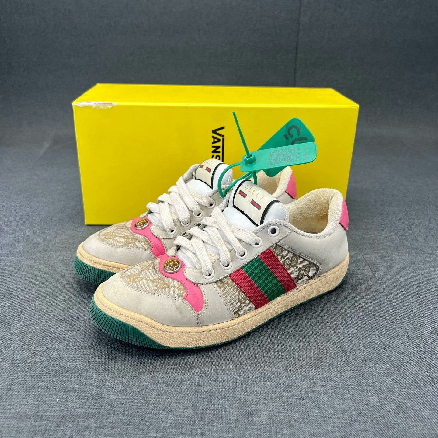 Gucci Gucci Pink Lowtop Sneakers 35 Women Size US 5 / IT 35 - 1 Thumbnail