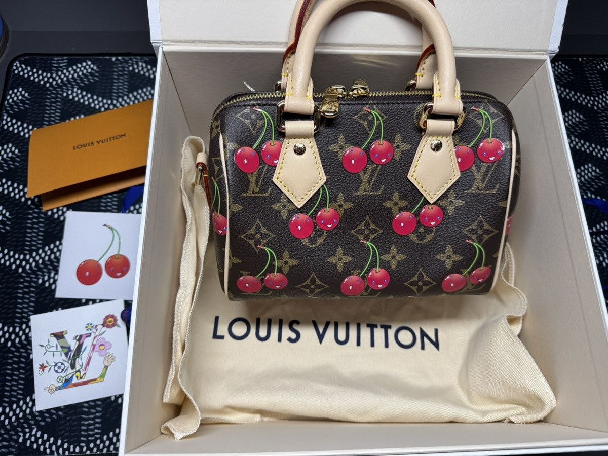 Louis Vuitton × Takashi Murakami Louis Vuitton x TM 2025 Cherry 🍒 Speedy 20 Bandouliere ⭐️ Size ONE SIZE - 13 Thumbnail