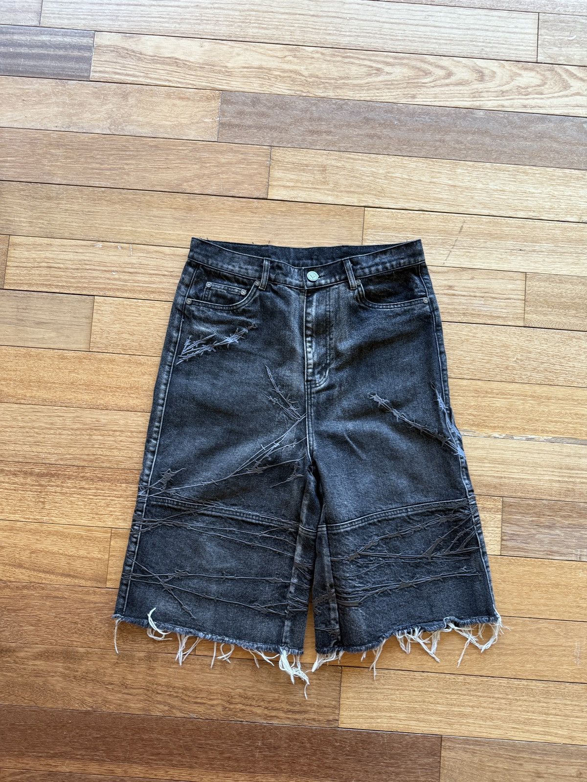 Other Ditch Barbed Wire Jorts Size US 31 - 1 Thumbnail