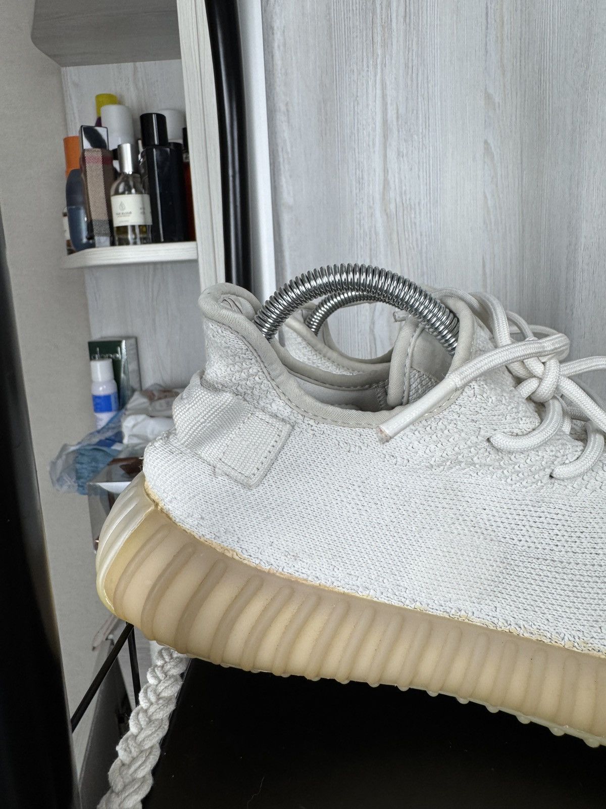Adidas CP9366 Adidas Yeezy Boost 350 V2 Cream Triple White Size US 9.5 / EU 42-43 - 3 Thumbnail