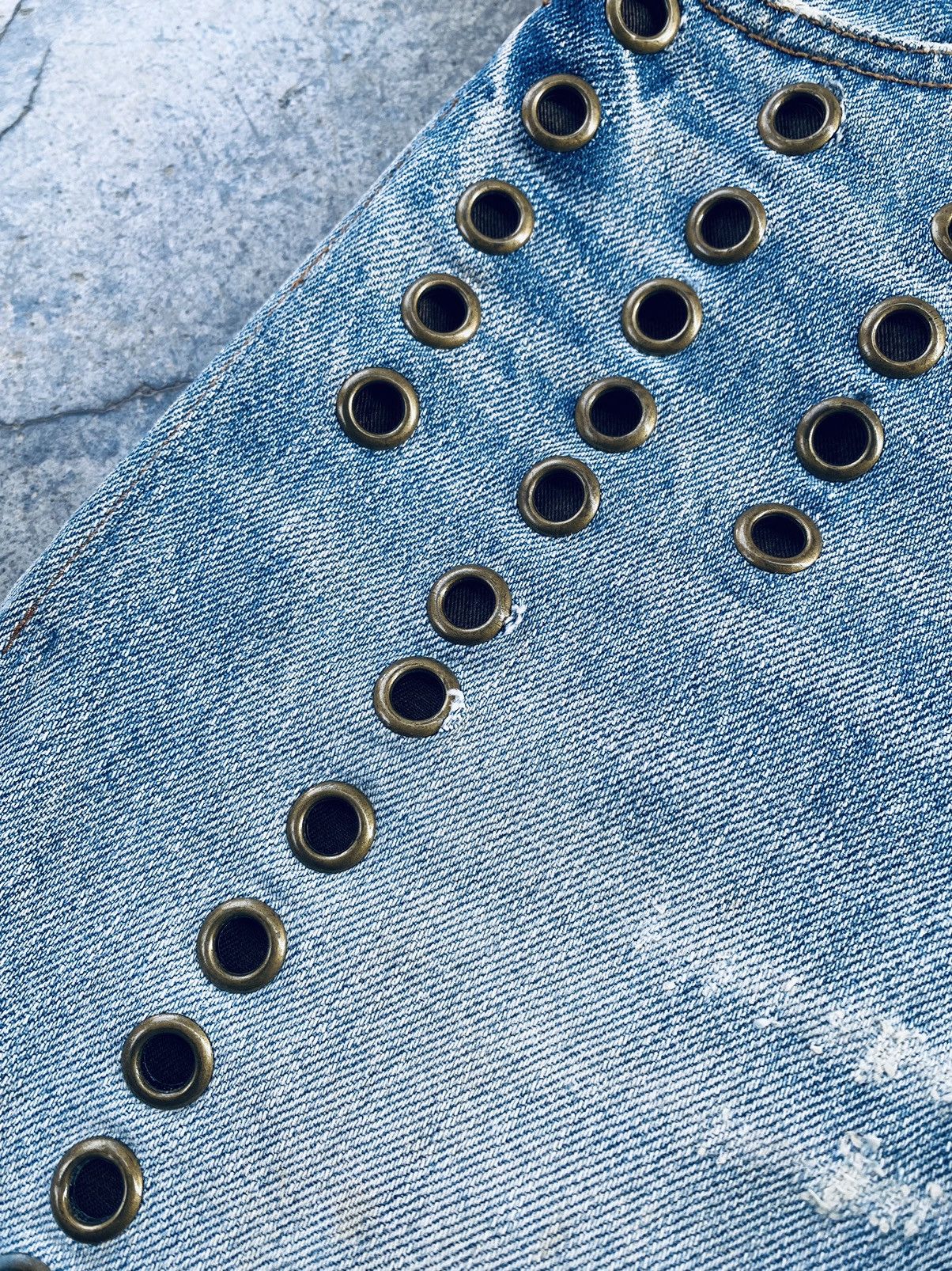 Japanese Brand Vintage Daily News Eyelet Distressed Denim Pants Size US 30 / EU 46 - 12 Thumbnail