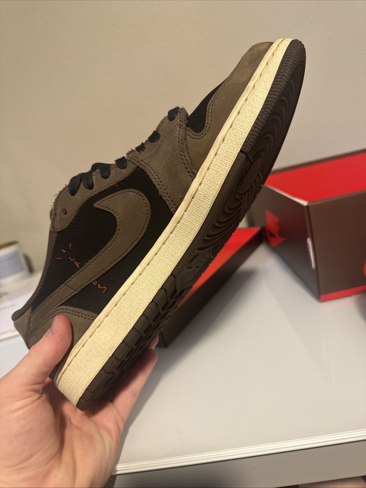 Nike × Travis Scott Nike Air Jordan 1 Low OG SP Travis Scott Mocha Size 12.5 Size US 12.5 / EU 45-46 - 14 Thumbnail