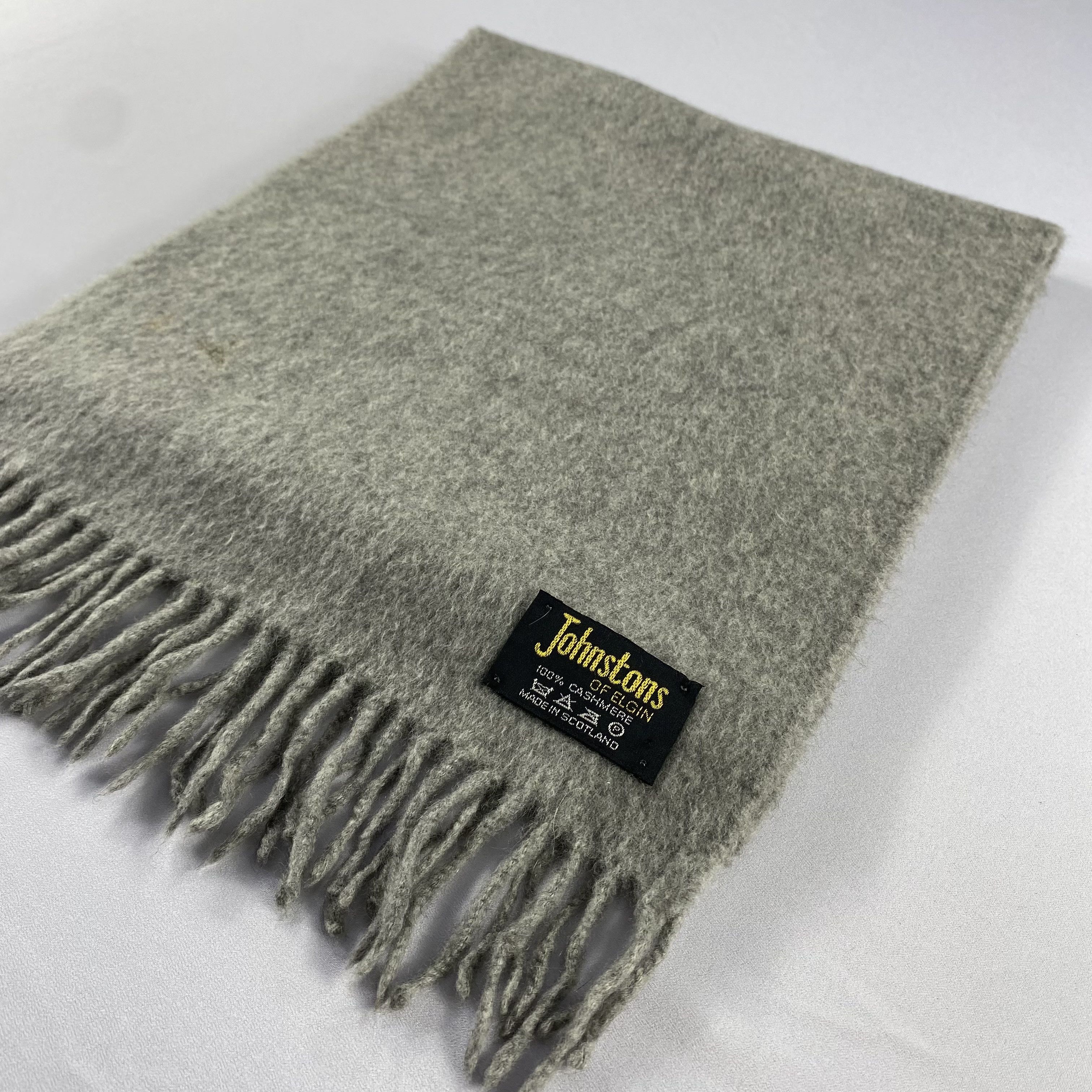 Johnstons Of Elgin Johnstons Of Elgin Plain Scarf Neck Wrap Cashmere Muffler Size ONE SIZE - 3 Thumbnail