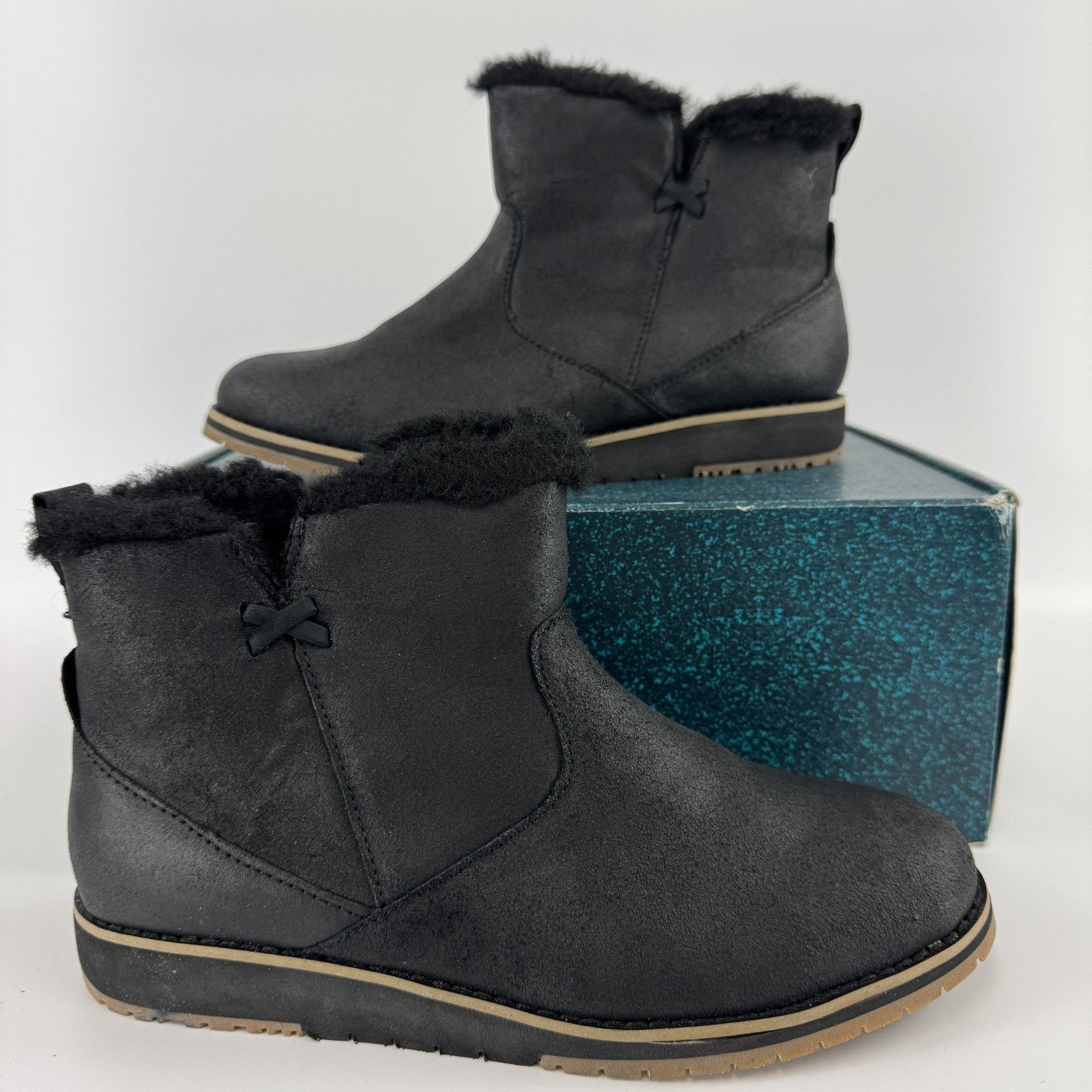 Other New EMU Beach Mini Black Ankle Boot Suede Women's Size 6 Size US 6 / IT 36 - 1 Thumbnail