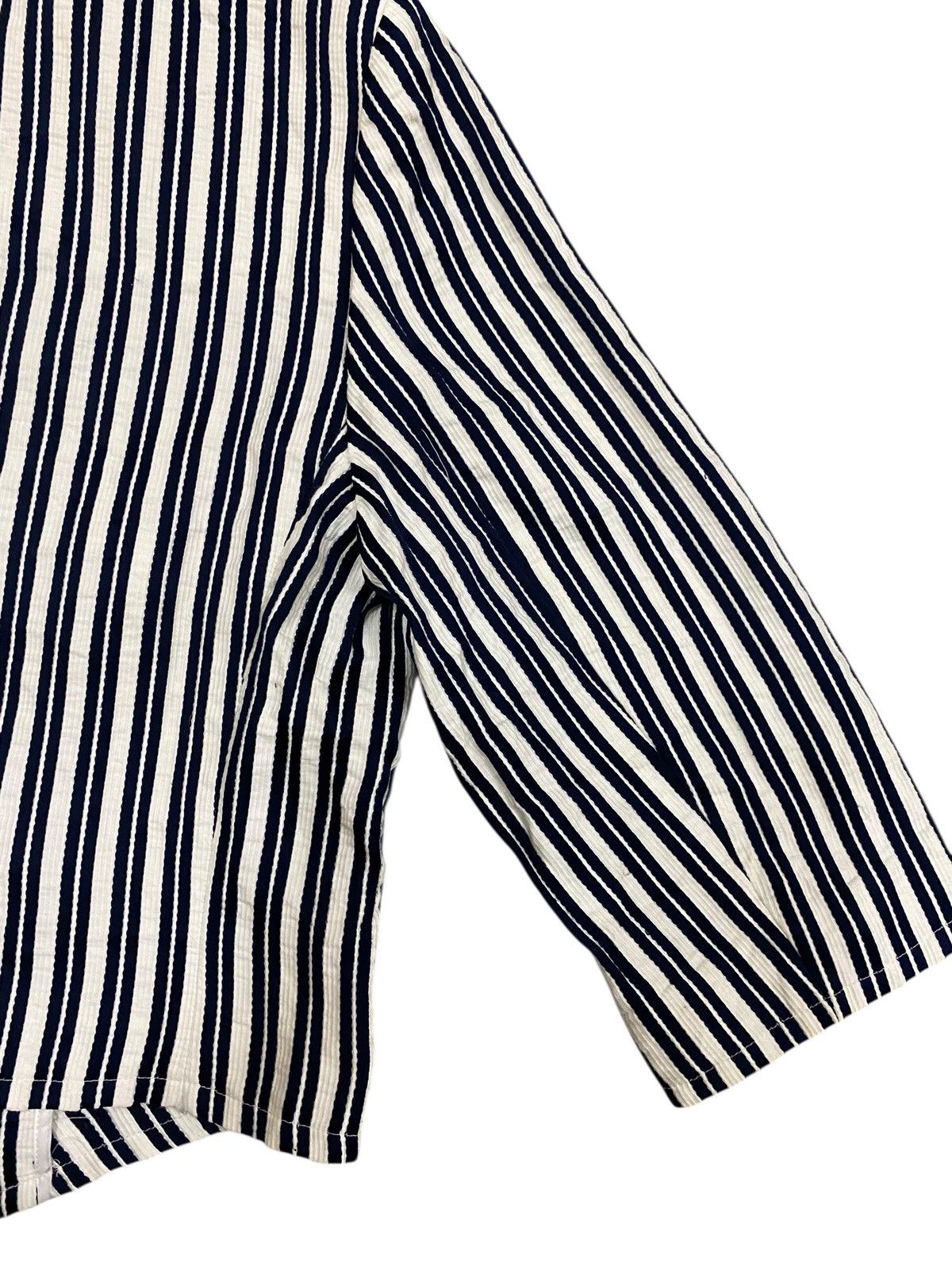 Yves Saint Laurent Vintage Yves Saint Laurent YSL Cropped Striped Blazer Size M / US 6-8 / IT 42-44 - 6 Thumbnail