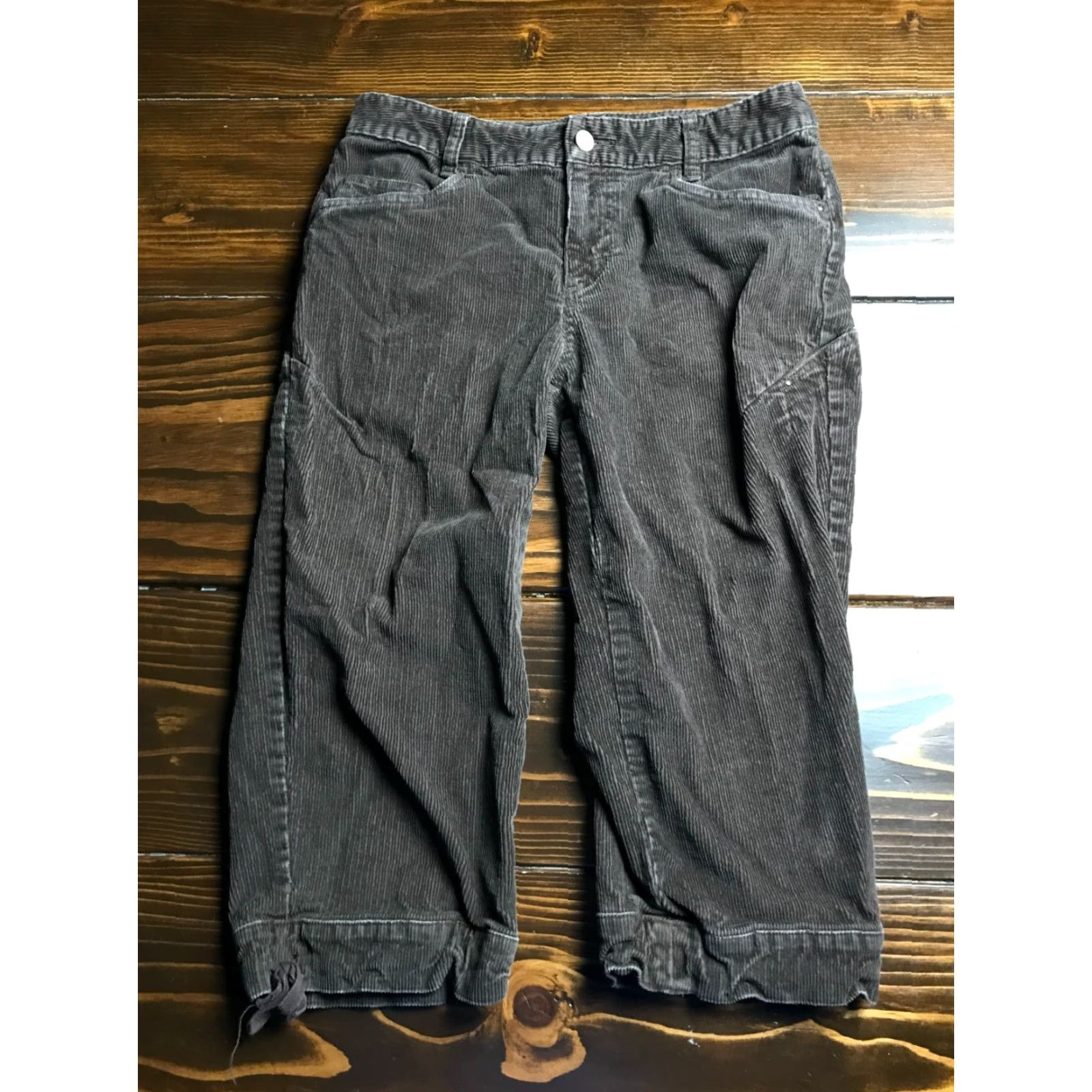 Vintage Columbia Pants Women's 4 Brown Corduroy Capri Pockets Straight Leg Inseam 18 Capris Regular Rise Mid Front Flat Front Size 30" / US 8 / IT 44 - 2 Thumbnail