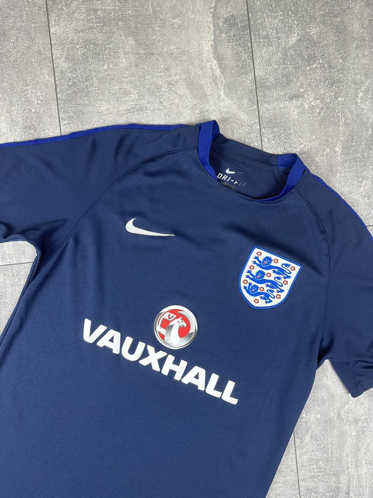 Nike Nike England National Team Strike 2016/17 Soccer Jersey Size US M / EU 48-50 / 2 - 3 Thumbnail