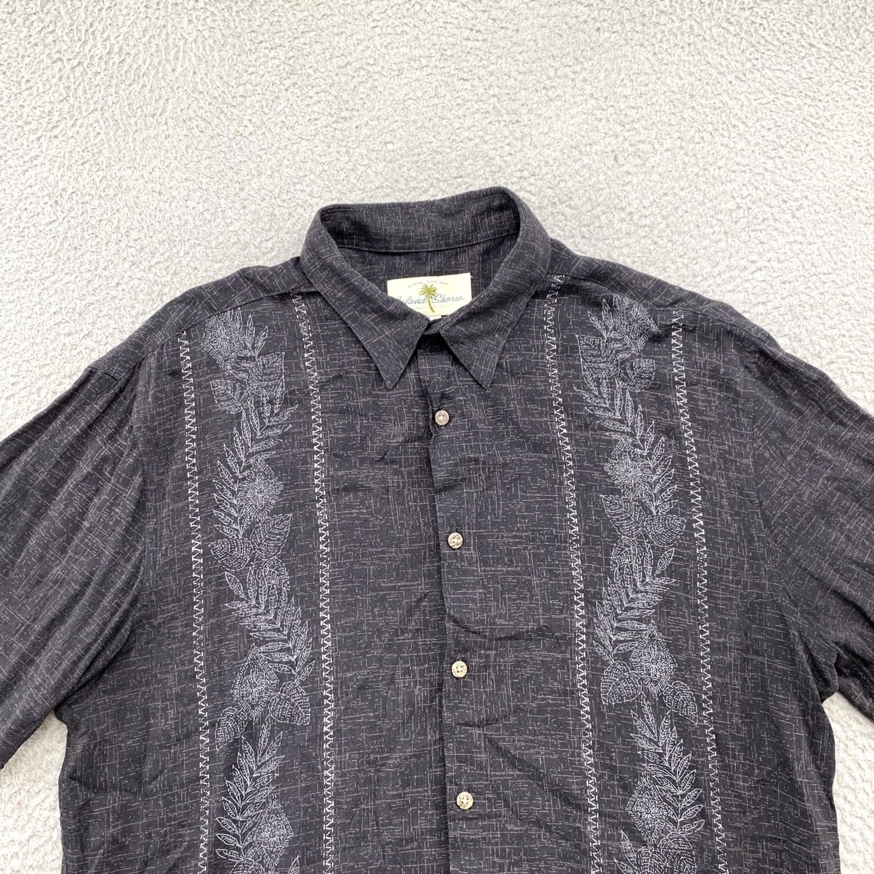 Vintage Island Shores Hawaiian Shirt Men’s Black Floral Button-Up Large Short Sleeve Rayon Collared Pocket Charm Vintage No Size US L / EU 52-54 / 3 - 3 Thumbnail