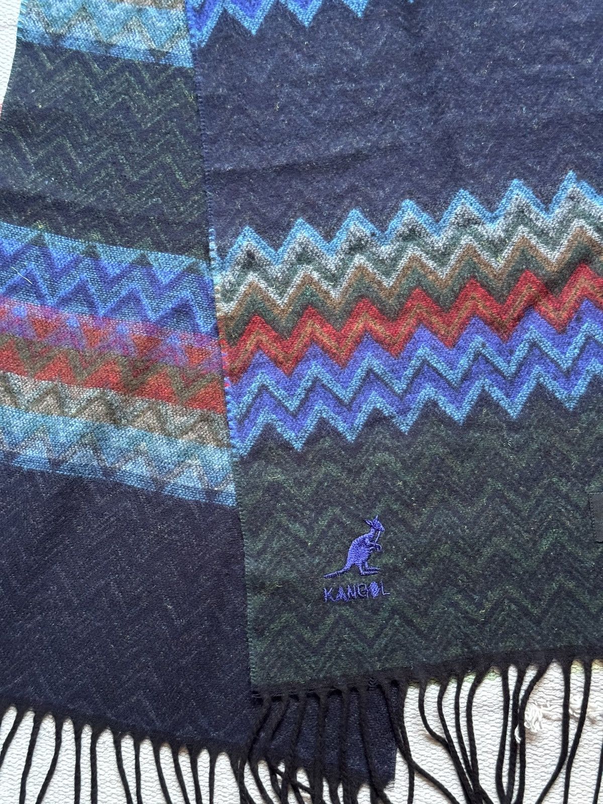 Vintage Vintage 00’s Kangol y2k Aztec Navy Scarf Size ONE SIZE - 2 Thumbnail