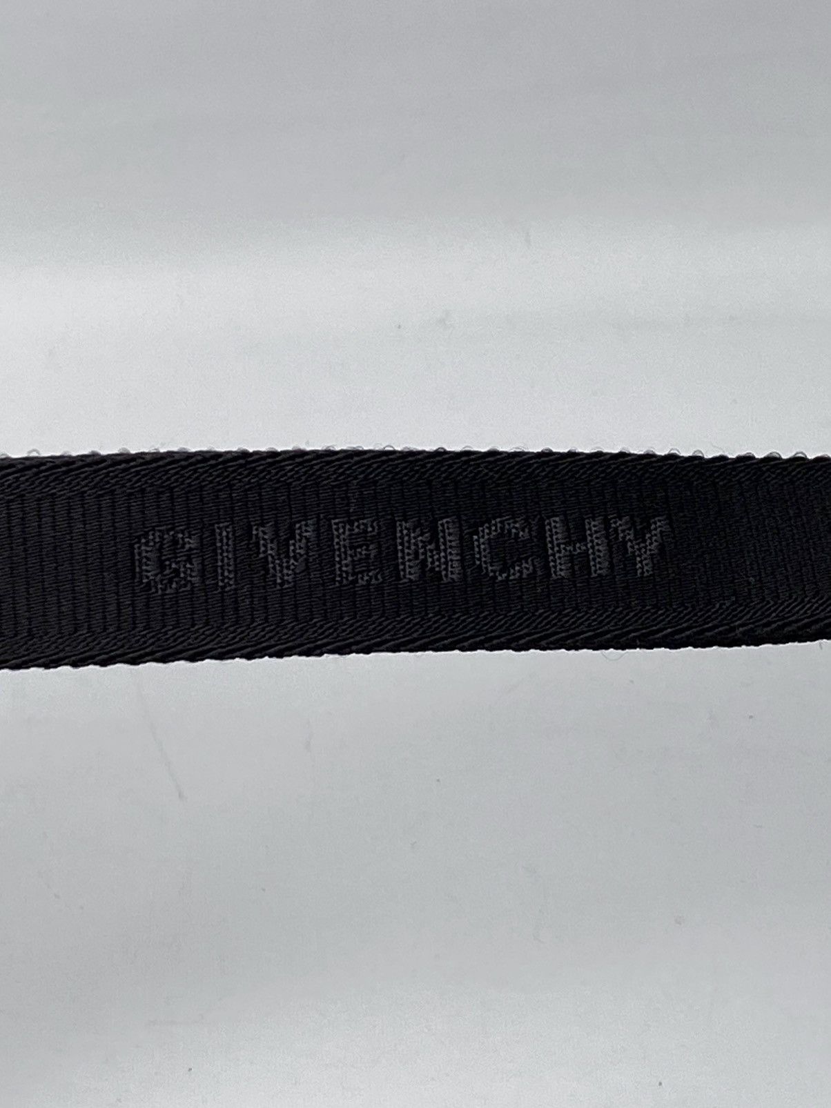 Givenchy Givenchy G-Trek Nylon Phone Pouch Size ONE SIZE - 10 Thumbnail