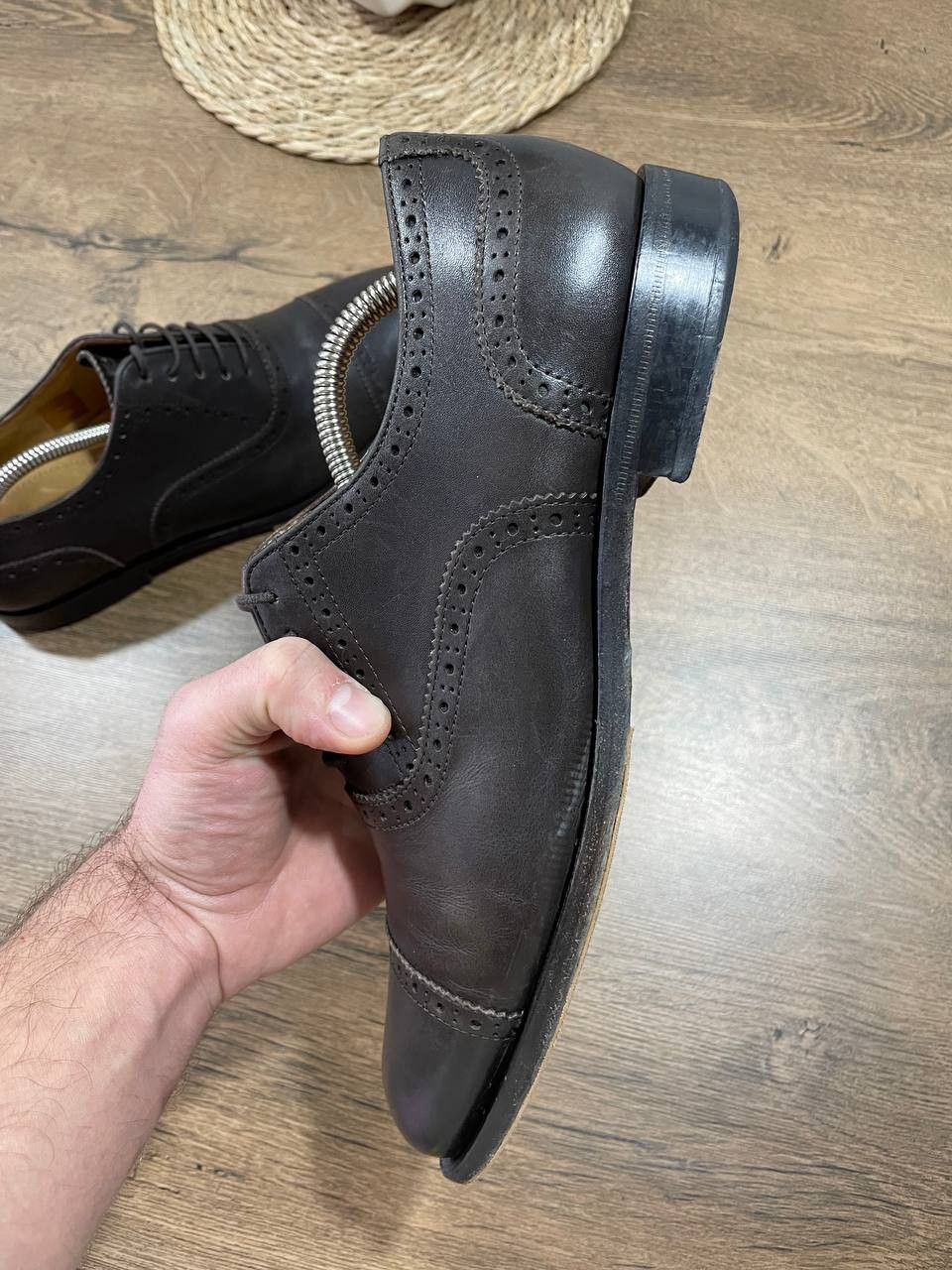 Suitsupply Suitsupply Oxford Brown Brogue Derby in Calf Leather mens Size US 7.5 / EU 40-41 - 8 Thumbnail