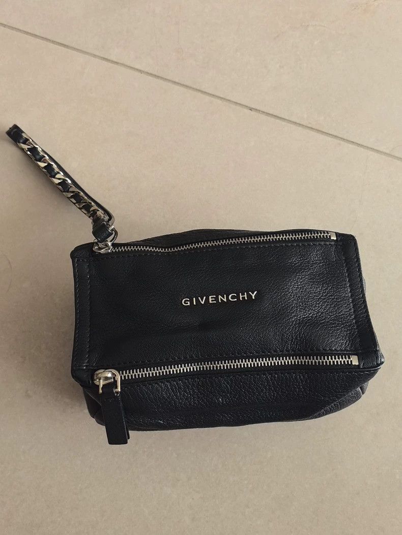 Givenchy Givenchy Small square bag, black with silver chain Size ONE SIZE - 1 Thumbnail