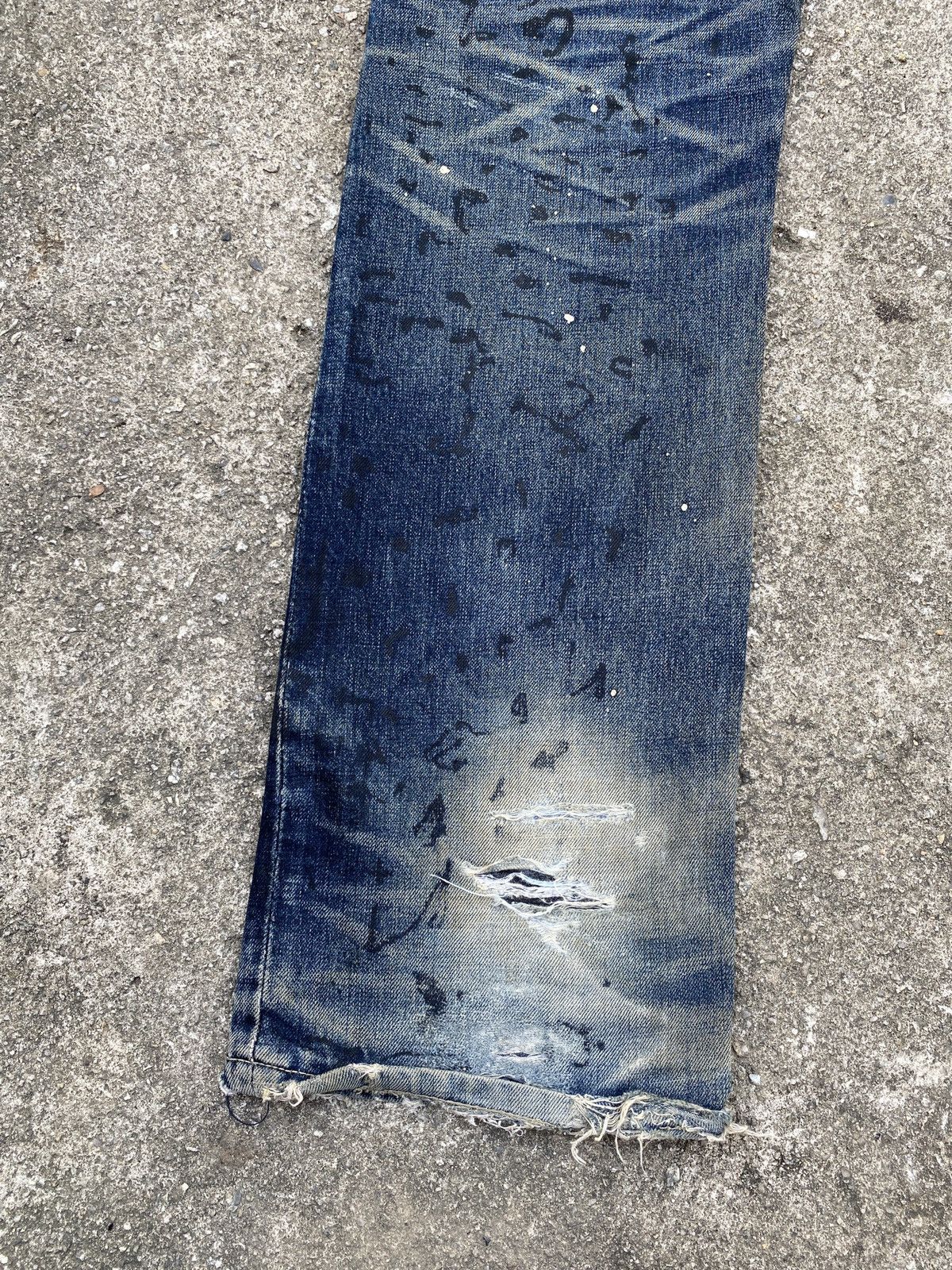 Barbarian × Levi's × Levi's Vintage Clothing Levi’s x Mad Barbarians Distressed Splatter Design Denim Size US 34 / EU 50 - 13 Thumbnail