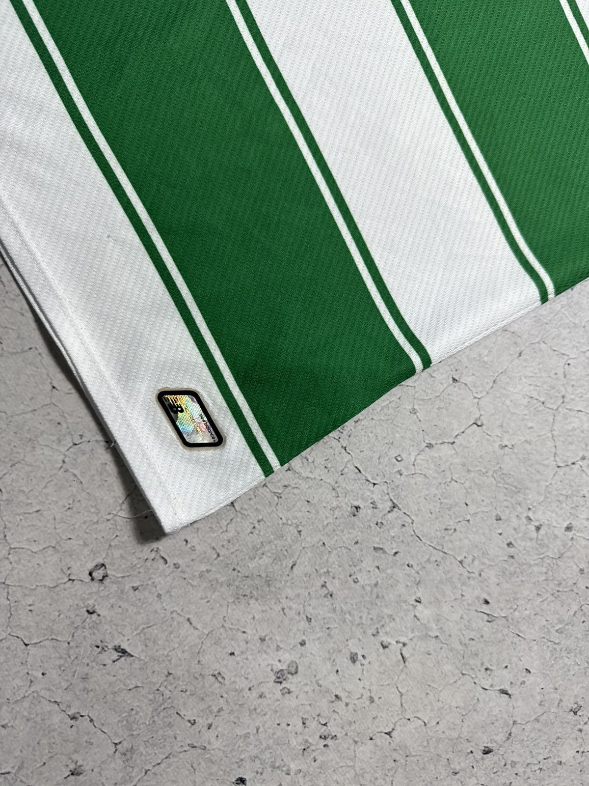 New Balance New Balance FC Celtic 2015/2016 Vintage Soccer Jersey Size US S / EU 44-46 / 1 - 2 Thumbnail