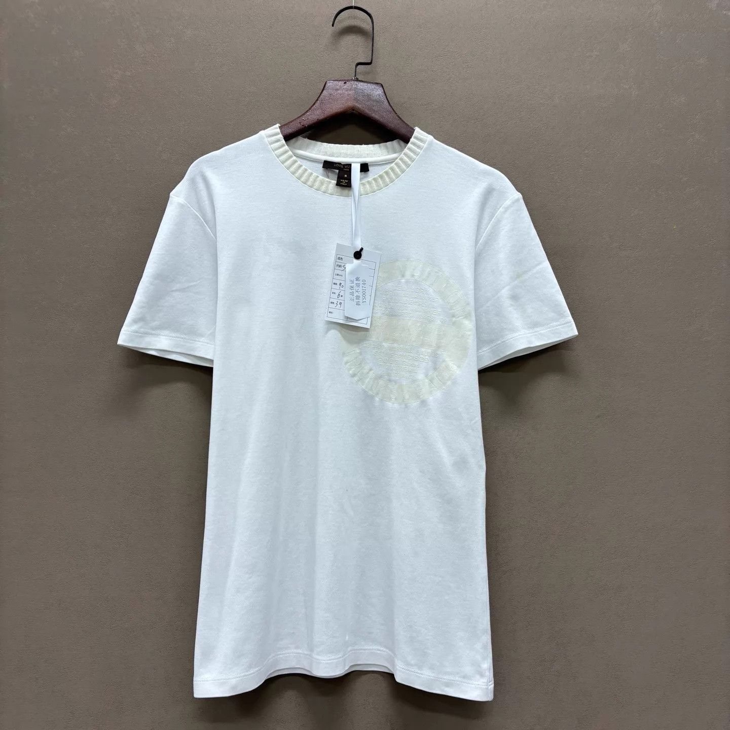 Louis Vuitton LOUIS VUITTON 98 New Minimalist Print Short Sleeve Tee S Size S / US 4 / IT 40 - 1 Thumbnail