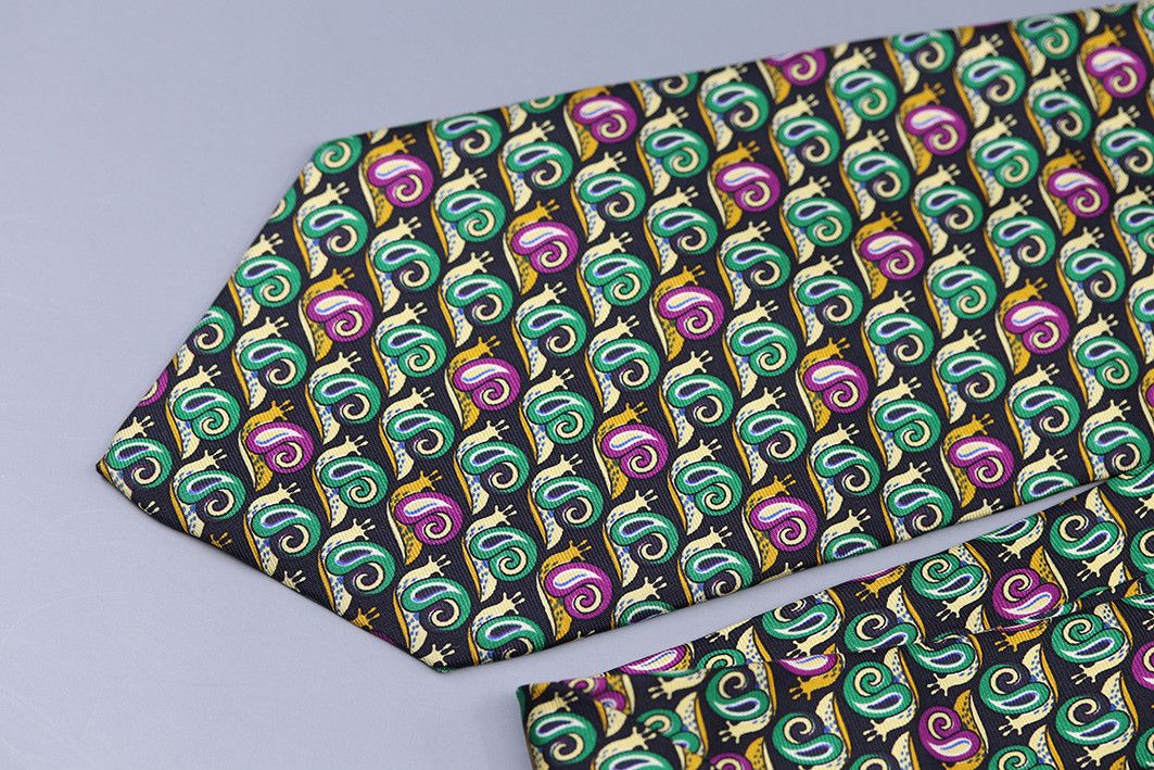 Guy Laroche Vintage Guy Laroche Snail Pattern Silk Tie Size ONE SIZE - 10 Thumbnail