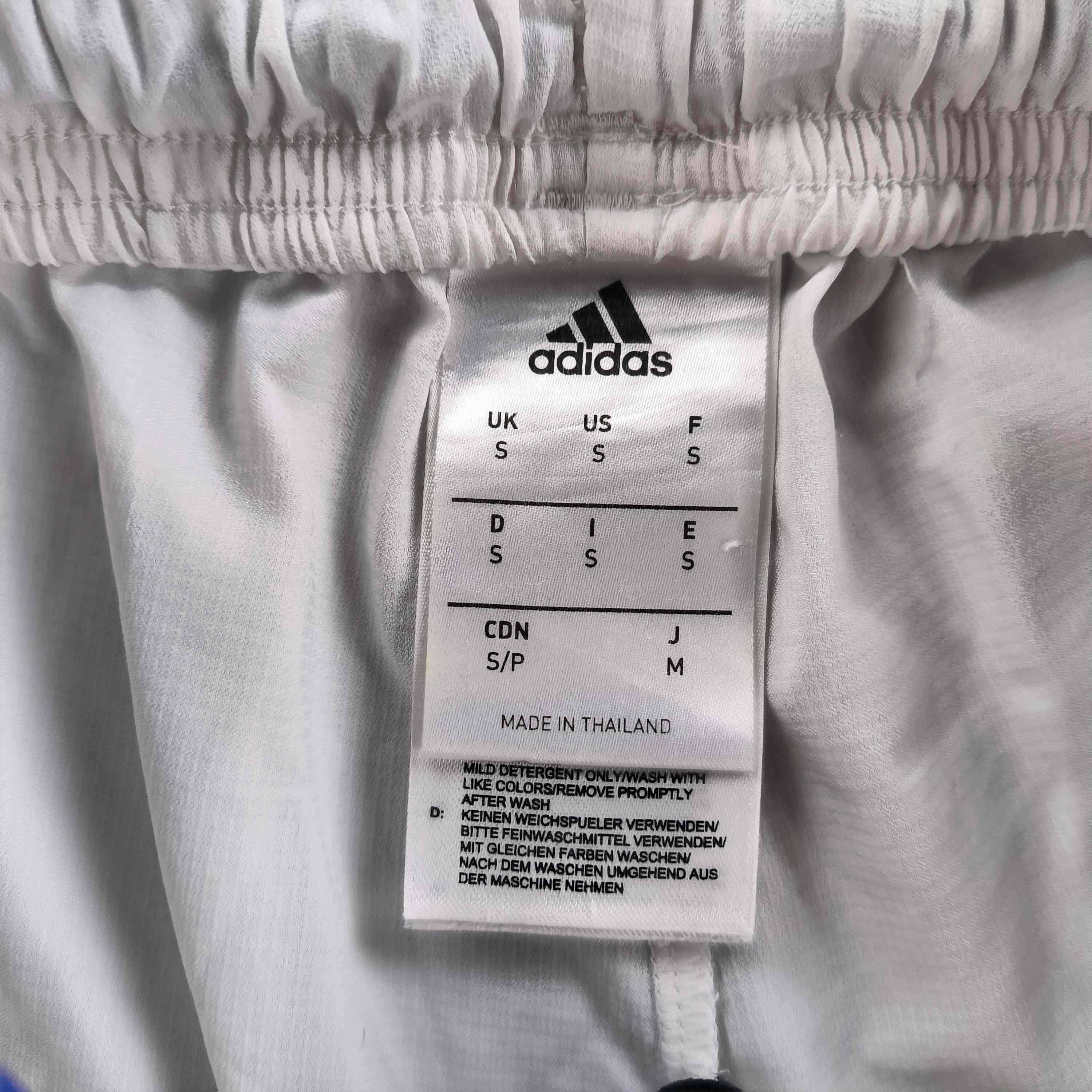 Adidas Cardiff City Adidas football shorts size S Size US 28 / EU 44 - 4 Thumbnail