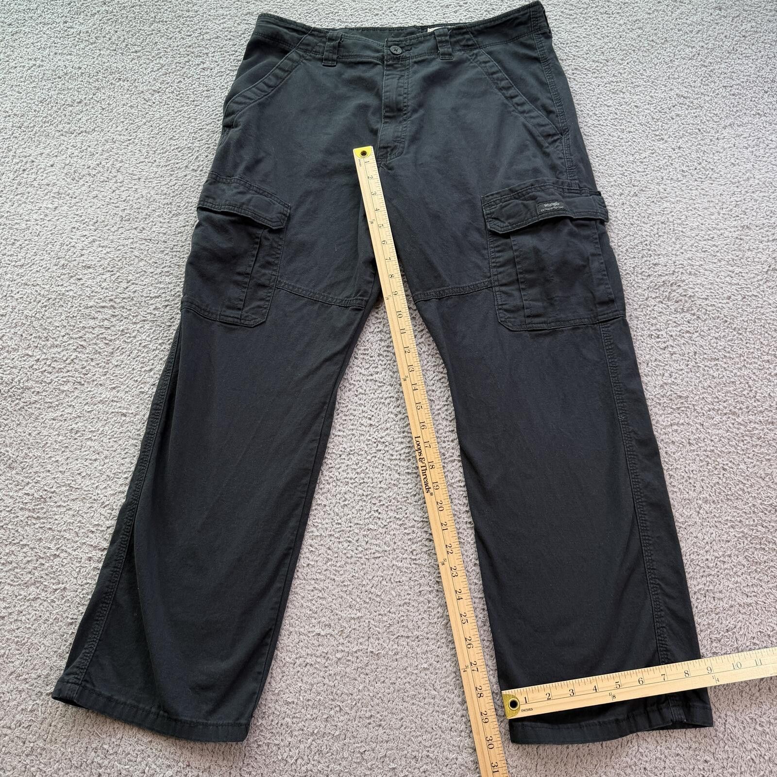 Wrangler Wrangler Relaxed Fit Black Cargo Pants Carpenter Pants 34x30 Size US 34 / EU 50 - 4 Thumbnail