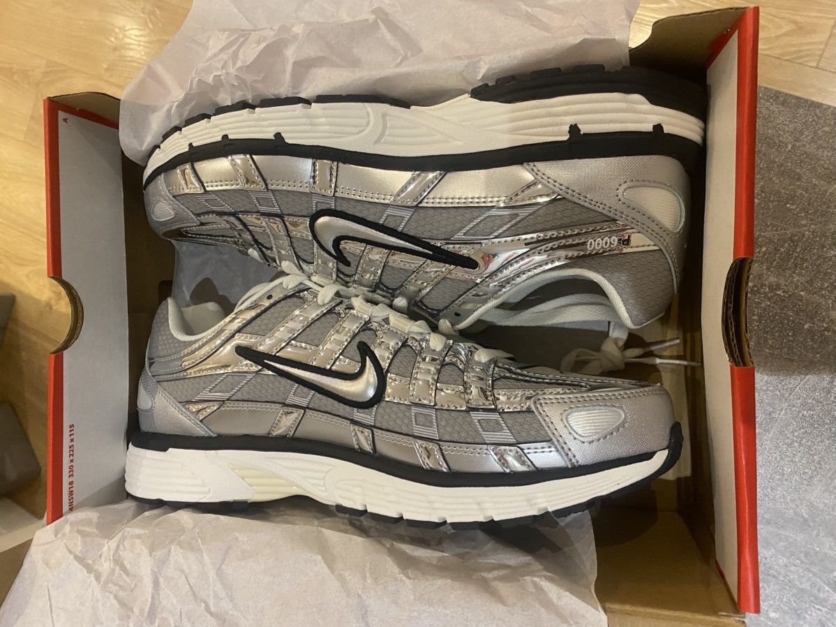 Nike Nike P6000 Metallic Silver Size US 10 / EU 43 - 3 Thumbnail