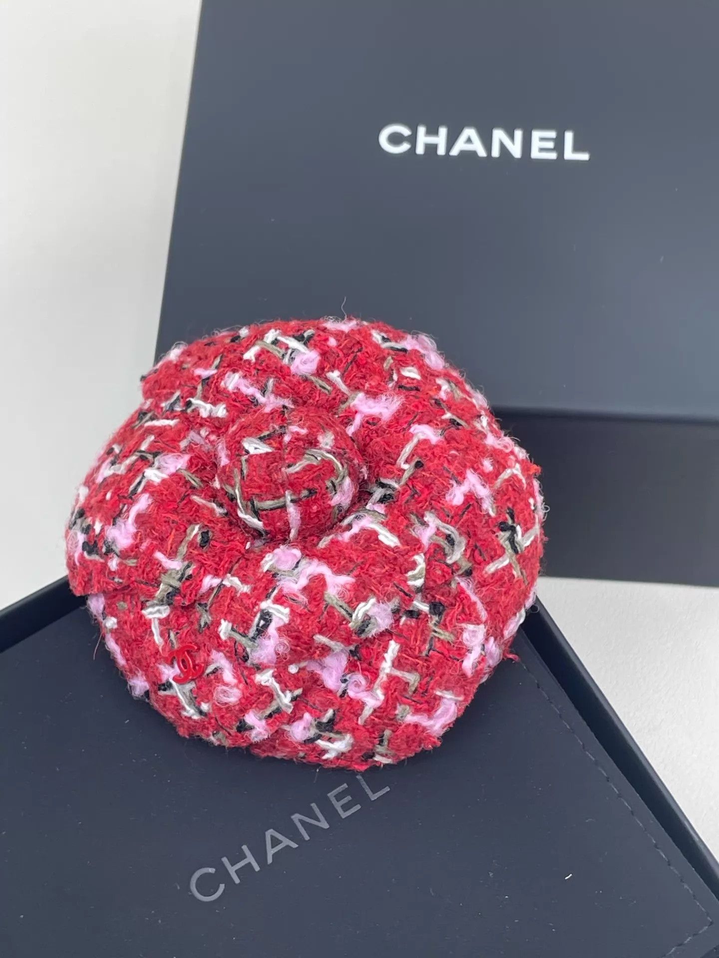 Chanel Chanel 25K Tweed Camellia Brooch Size ONE SIZE - 4 Thumbnail