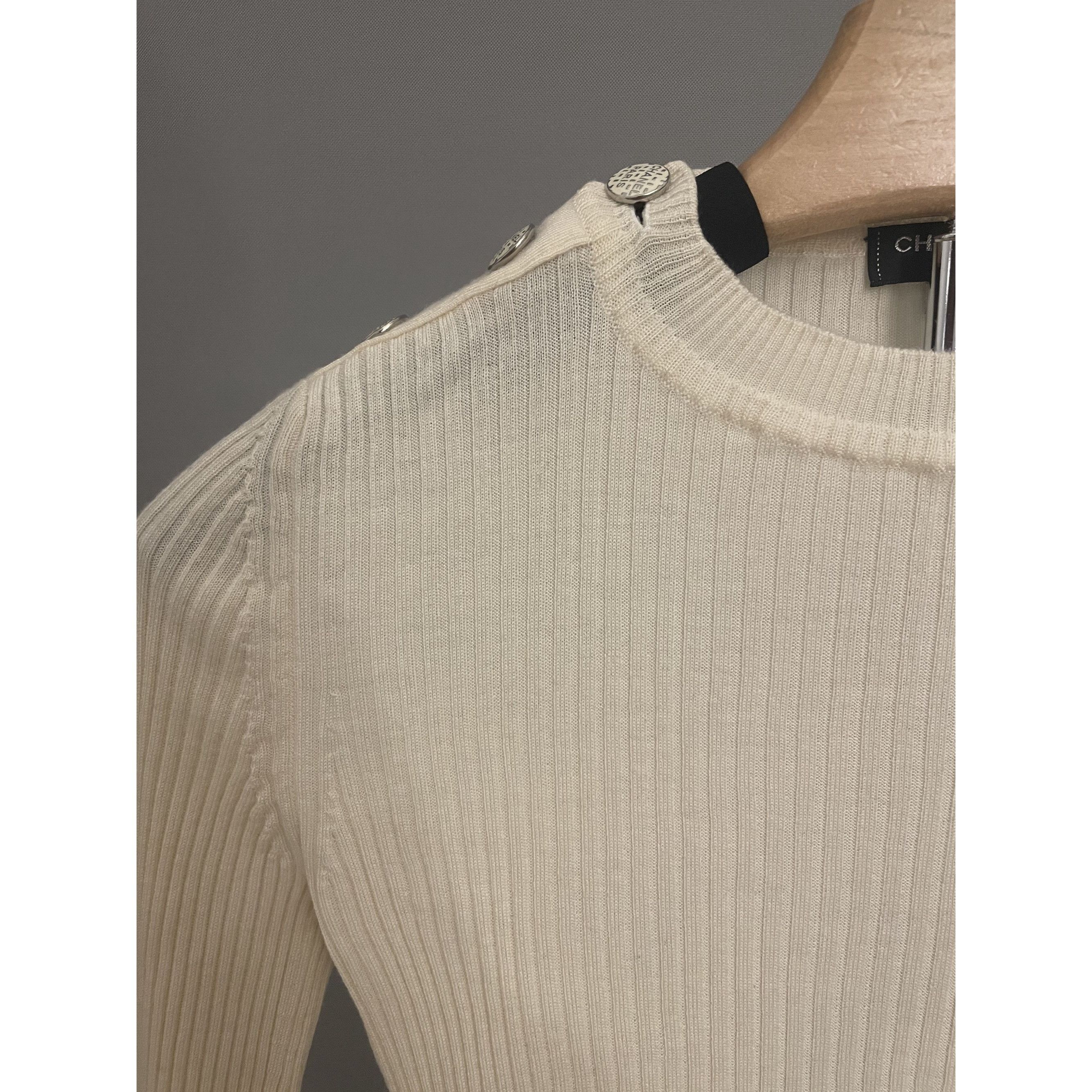 Chanel Chanel Cream Ribbed Knit Sweater With Button Shoulder Detail Size XXS / US 00 / IT 34 - 4 Thumbnail