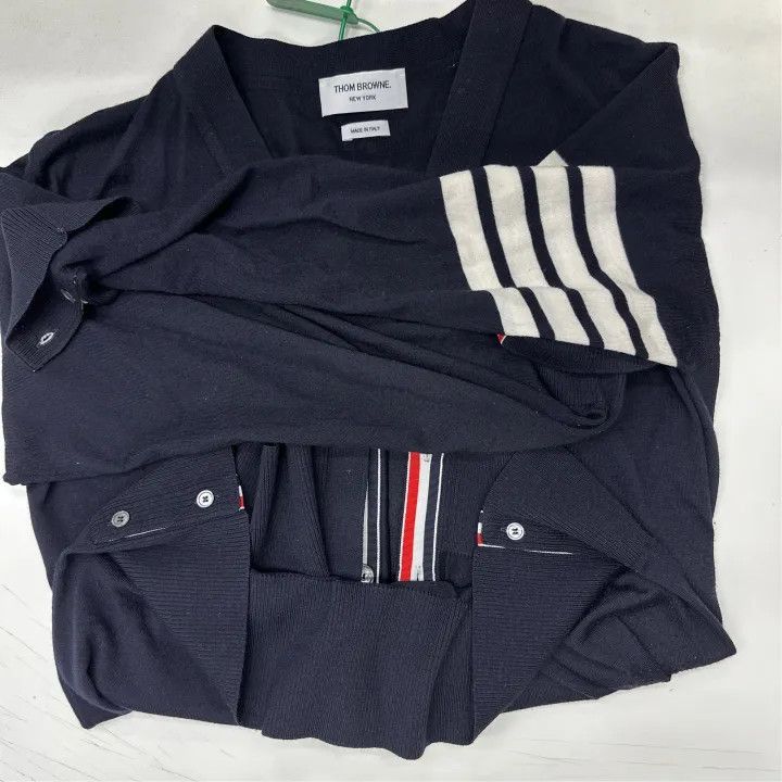 Thom Browne Thom Browne Classic V-Neck Cardigan in Blue -2507 Size US M / EU 48-50 / 2 - 6 Thumbnail