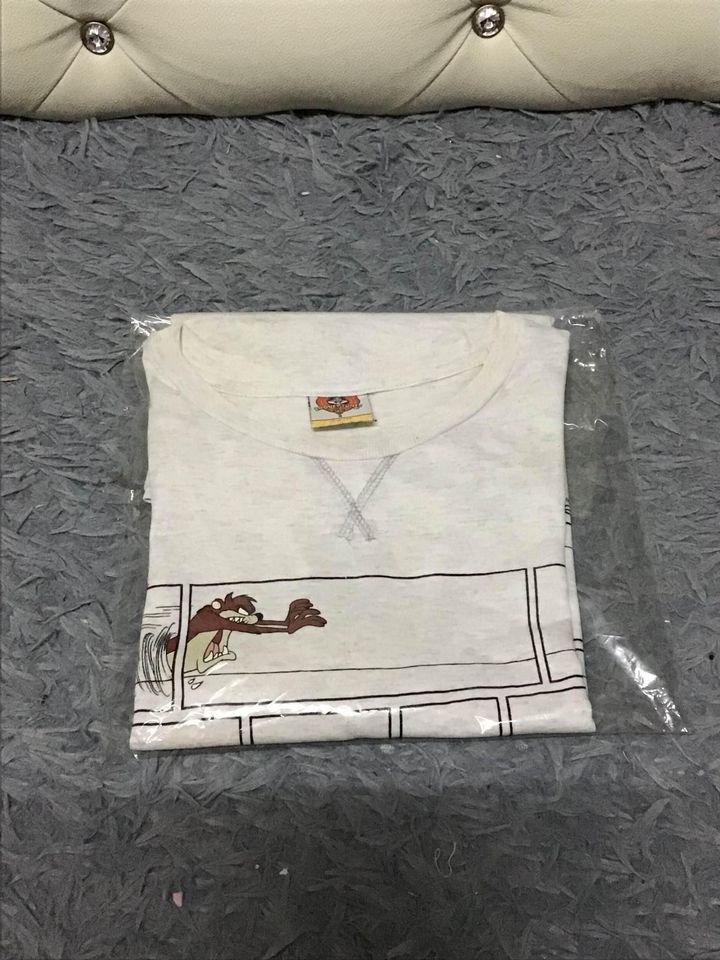 Vintage Taz vintage y2k Size US S / EU 44-46 / 1 - 7 Thumbnail