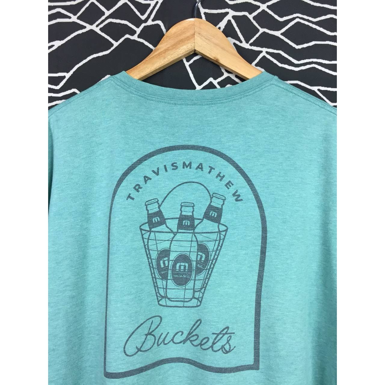 TravisMathew × Vintage Travis Mathew Golf Apparel Buckets Beer Outdoor Tee Size L Size US L / EU 52-54 / 3 - 3 Thumbnail
